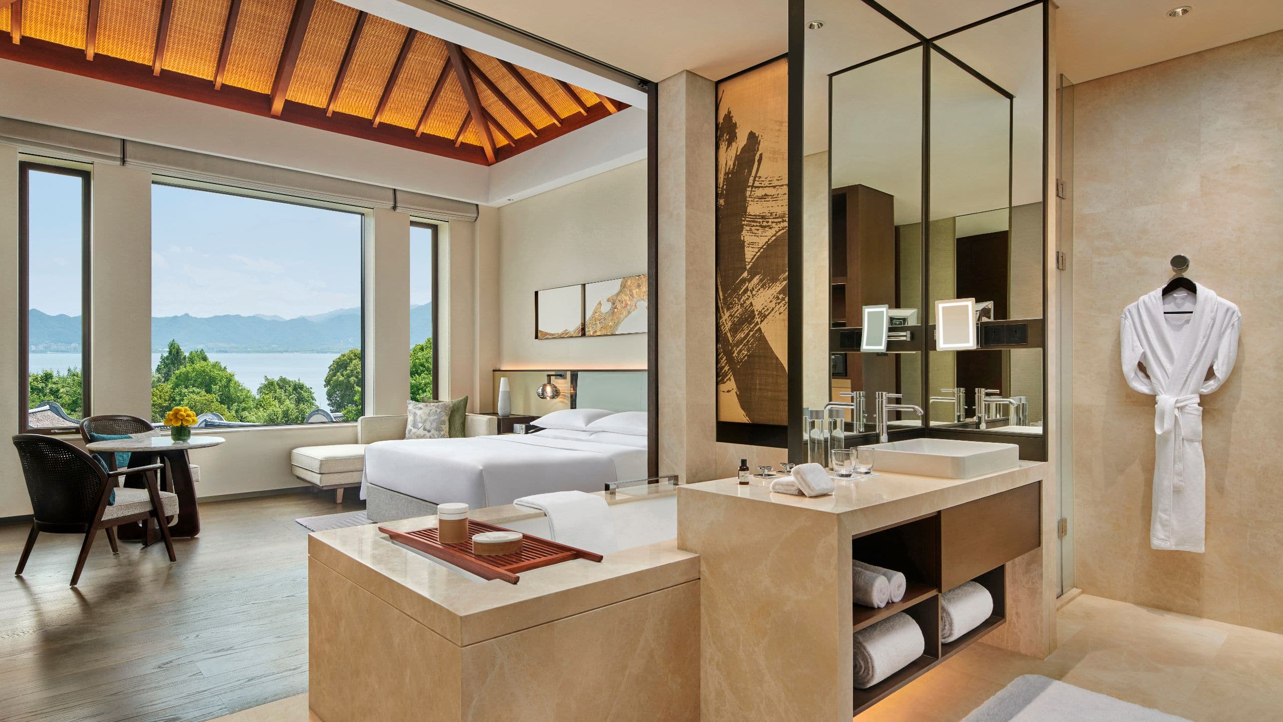 Park Hyatt Ningbo Resort and Spa One King Bed Lakeview Deluxe