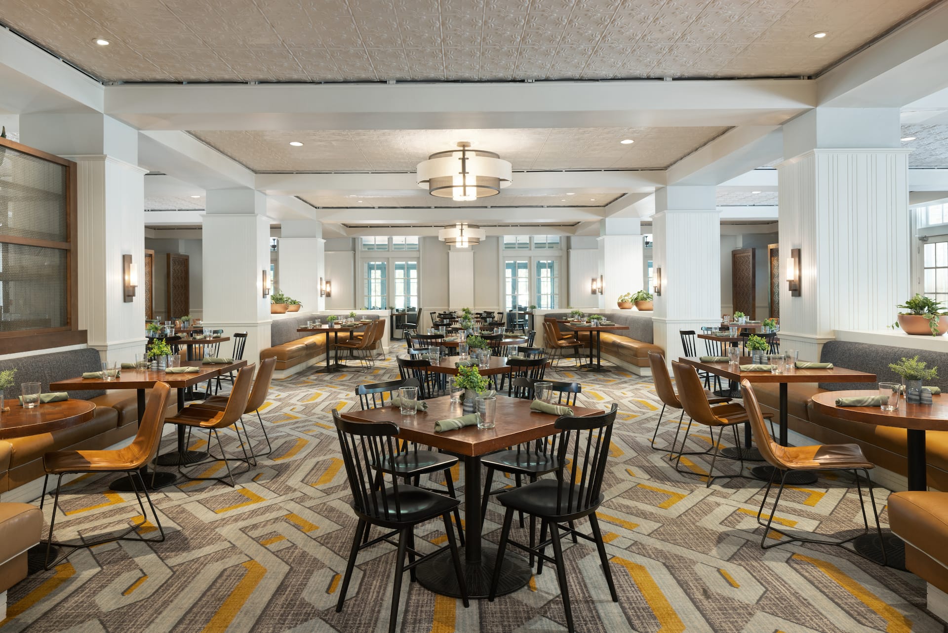 Hyatt Regency Hill Country Resort and Spa Springhouse Dining Tables