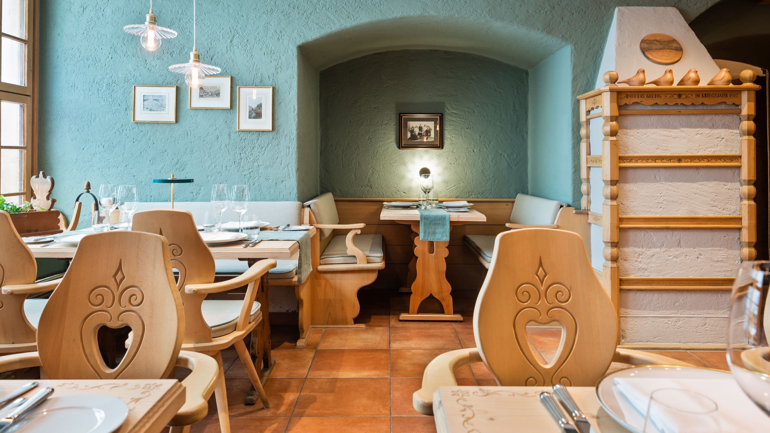 Hotel Flüela Davos Restaurant Stubli Ustaria 1942 Dining Tables