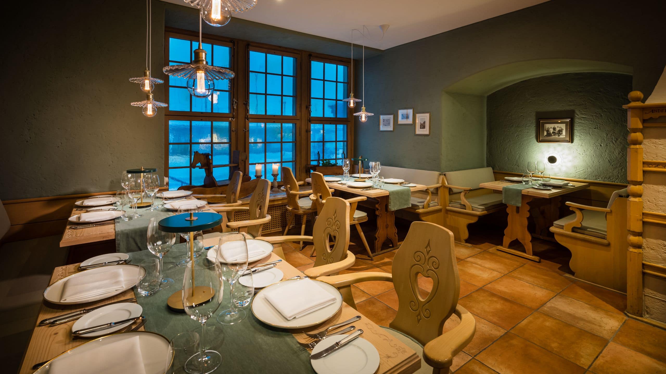 Hotel Flüela Davos Restaurant Stubli Ustaria 1942 Dining Tables Night