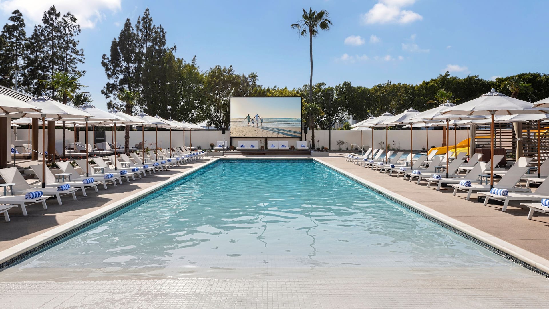 Hyatt Regency Irvine Pool