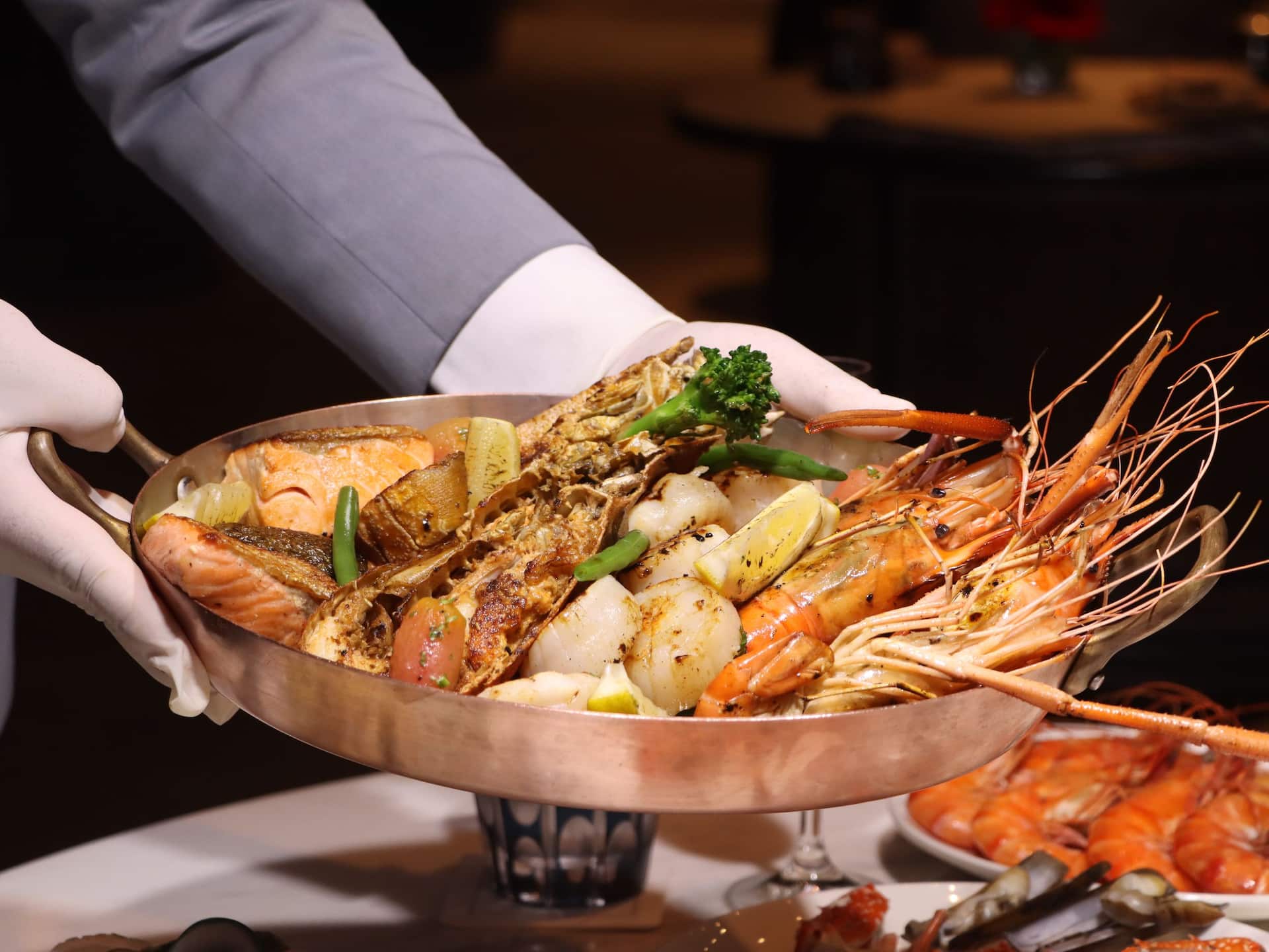 Hyatt Regency Phnom Penh Seafood Buffet Set