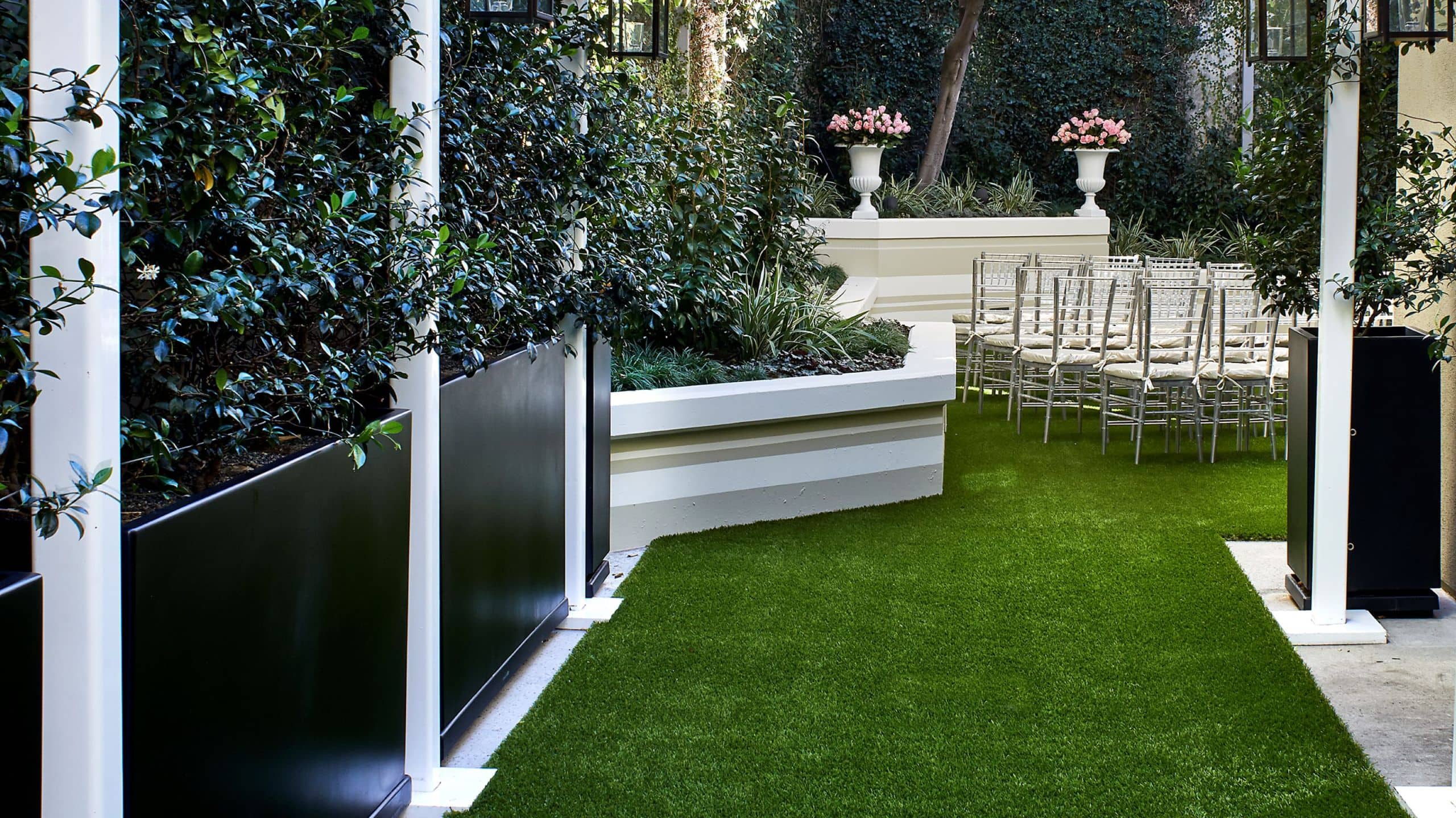 Hyatt Centric Delfina Santa Monica Entrance Terrazza Garden