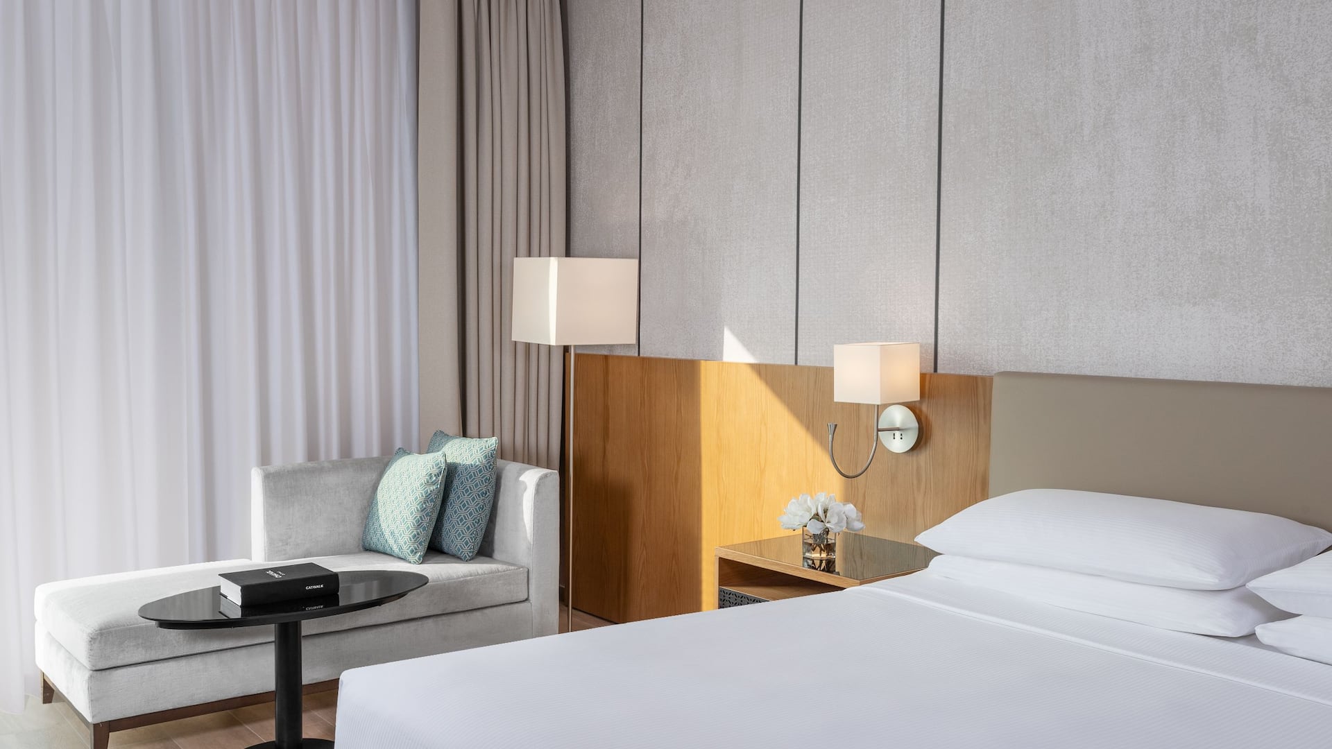 Hyatt Regency Oryx Doha King Room Detail