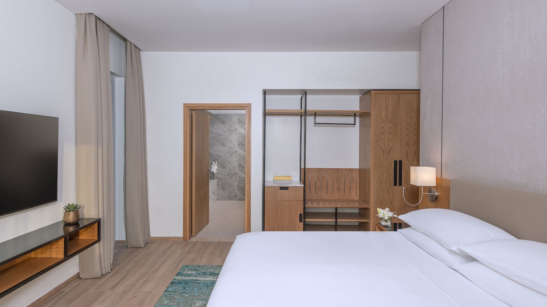 Hyatt Regency Oryx Doha Regency Suite Alternative Room Angle