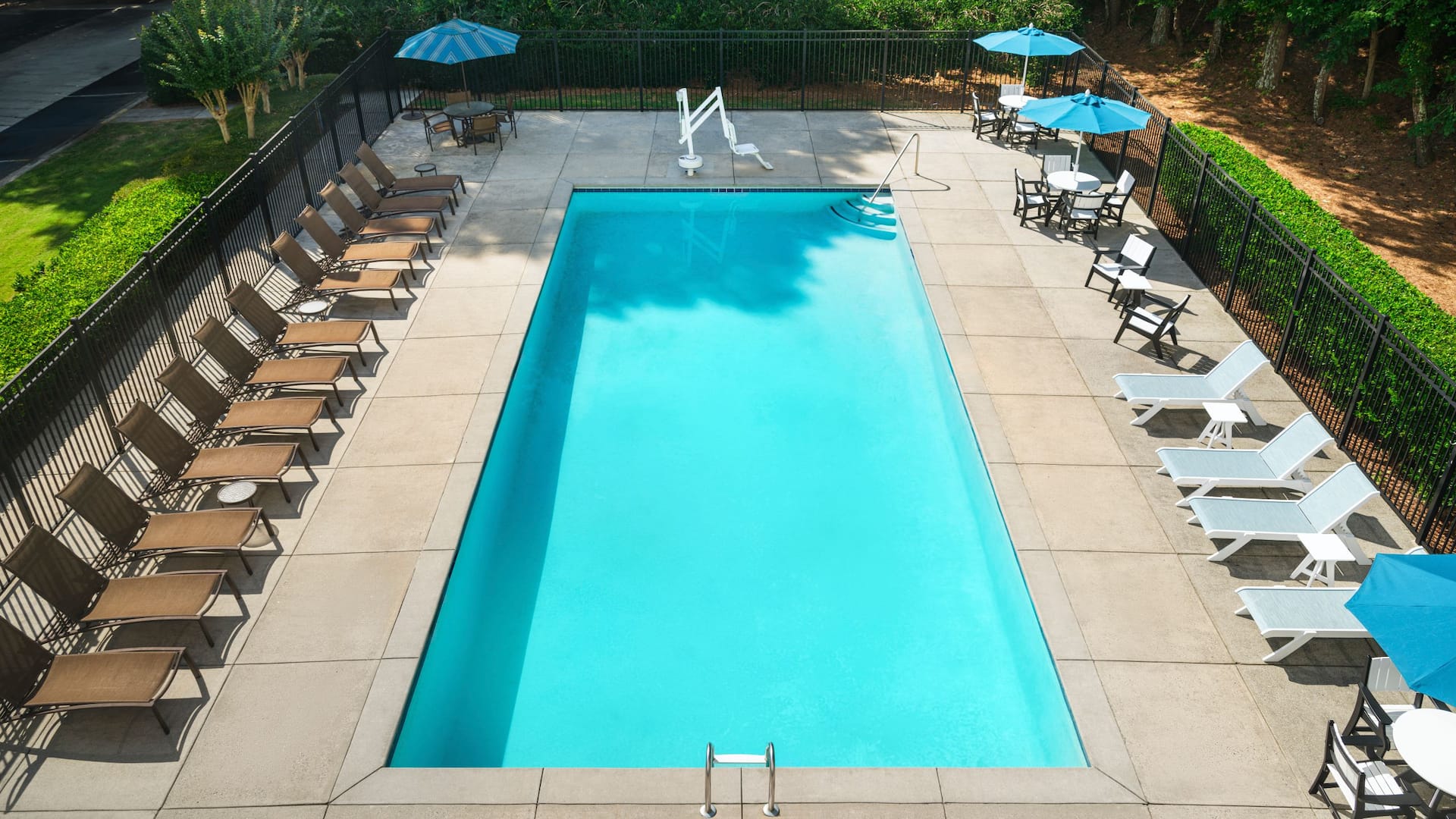 Hyatt Place Atlanta/Alpharetta/North Point Mall Pool Aerial