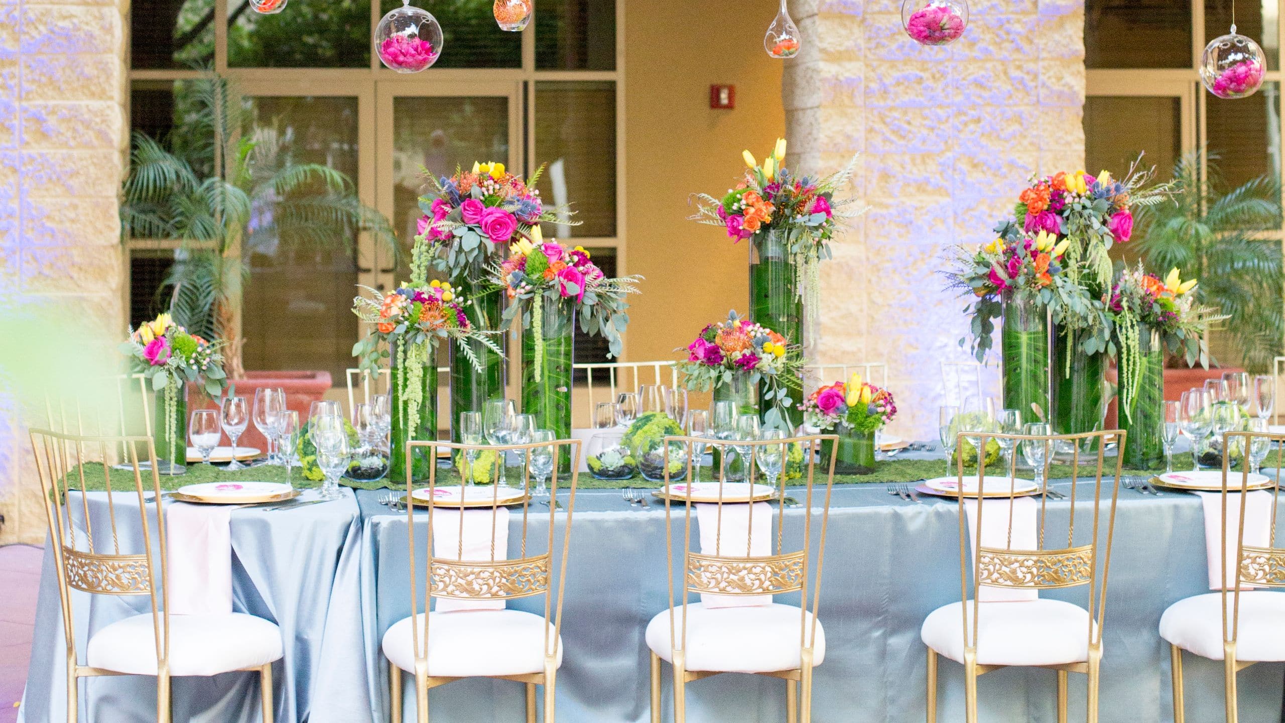 Tempe Mission Palms Courtyard Wedding Table