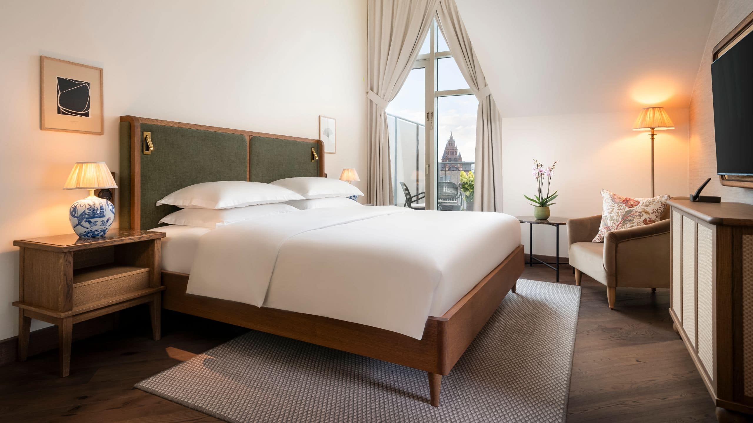 Brunfels Hotel Family Room King