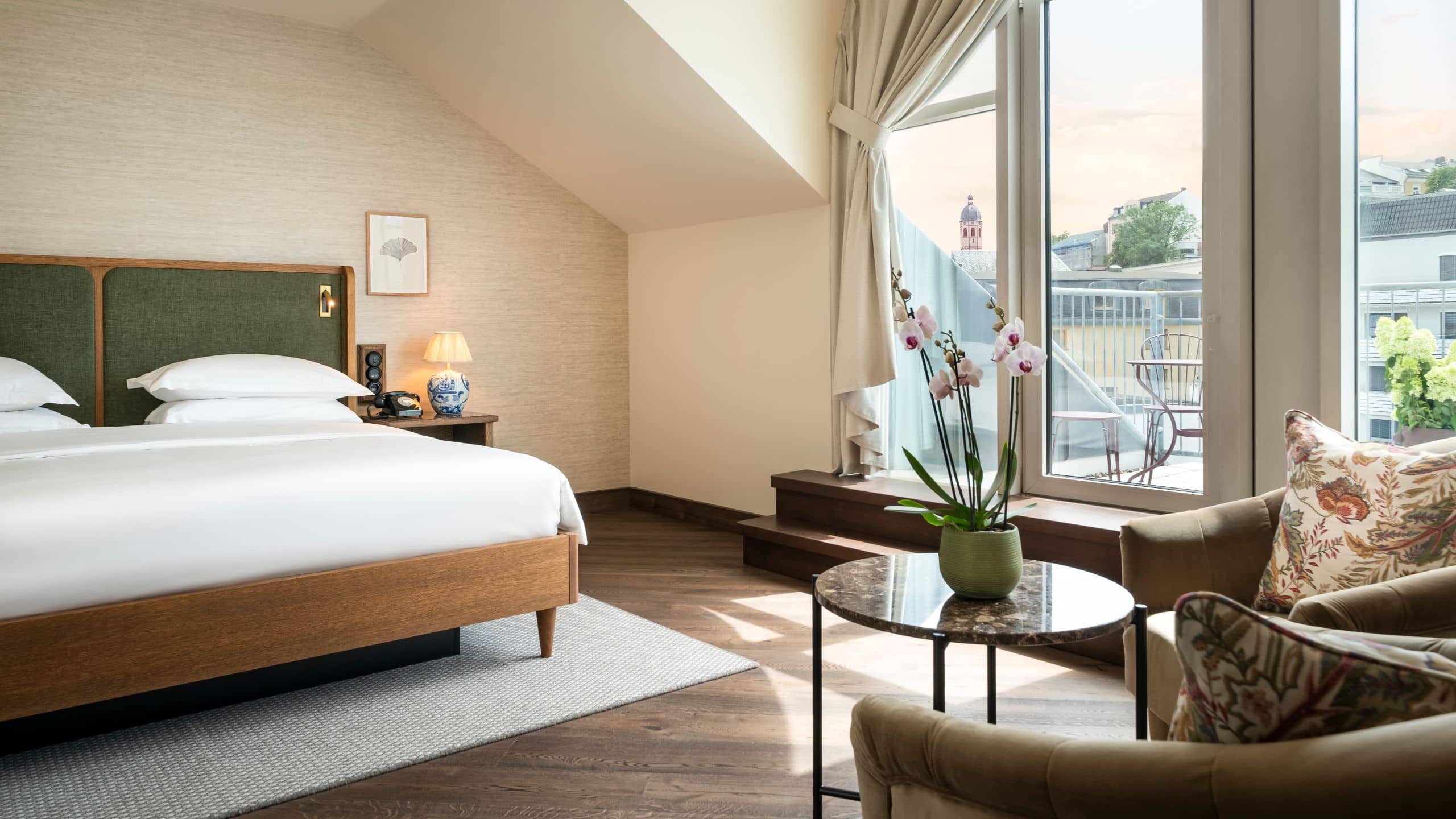 Brunfels Hotel Guestroom King With Balcony