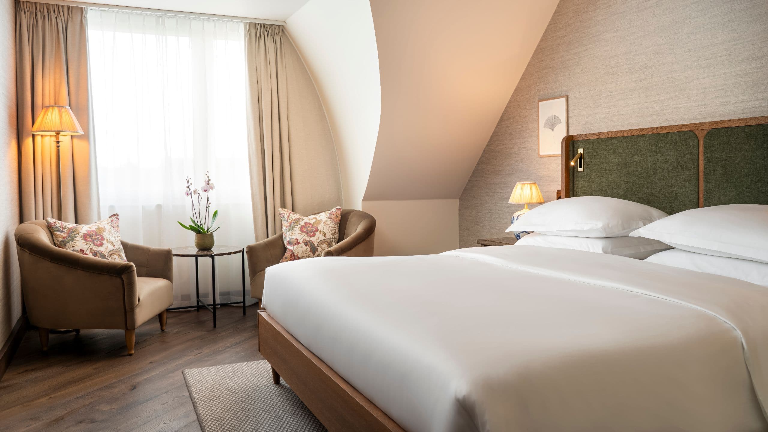 Brunfels Hotel Brunfels Suite King Bed