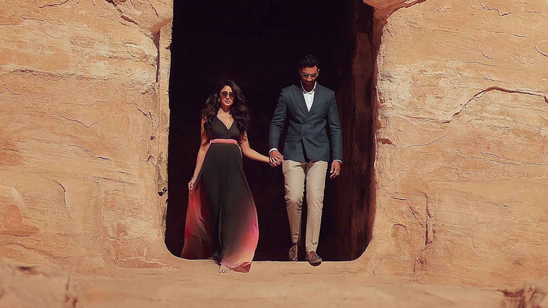 Hyatt Regency Aqaba Ayla Couple Leaving Little Petra