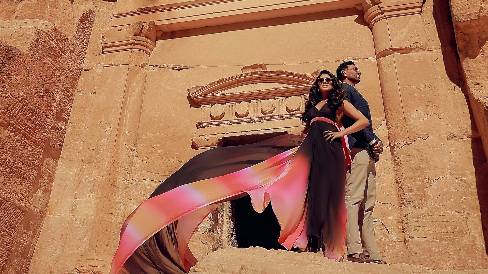 Hyatt Regency Aqaba Ayla Couple At Little Petra Entrance