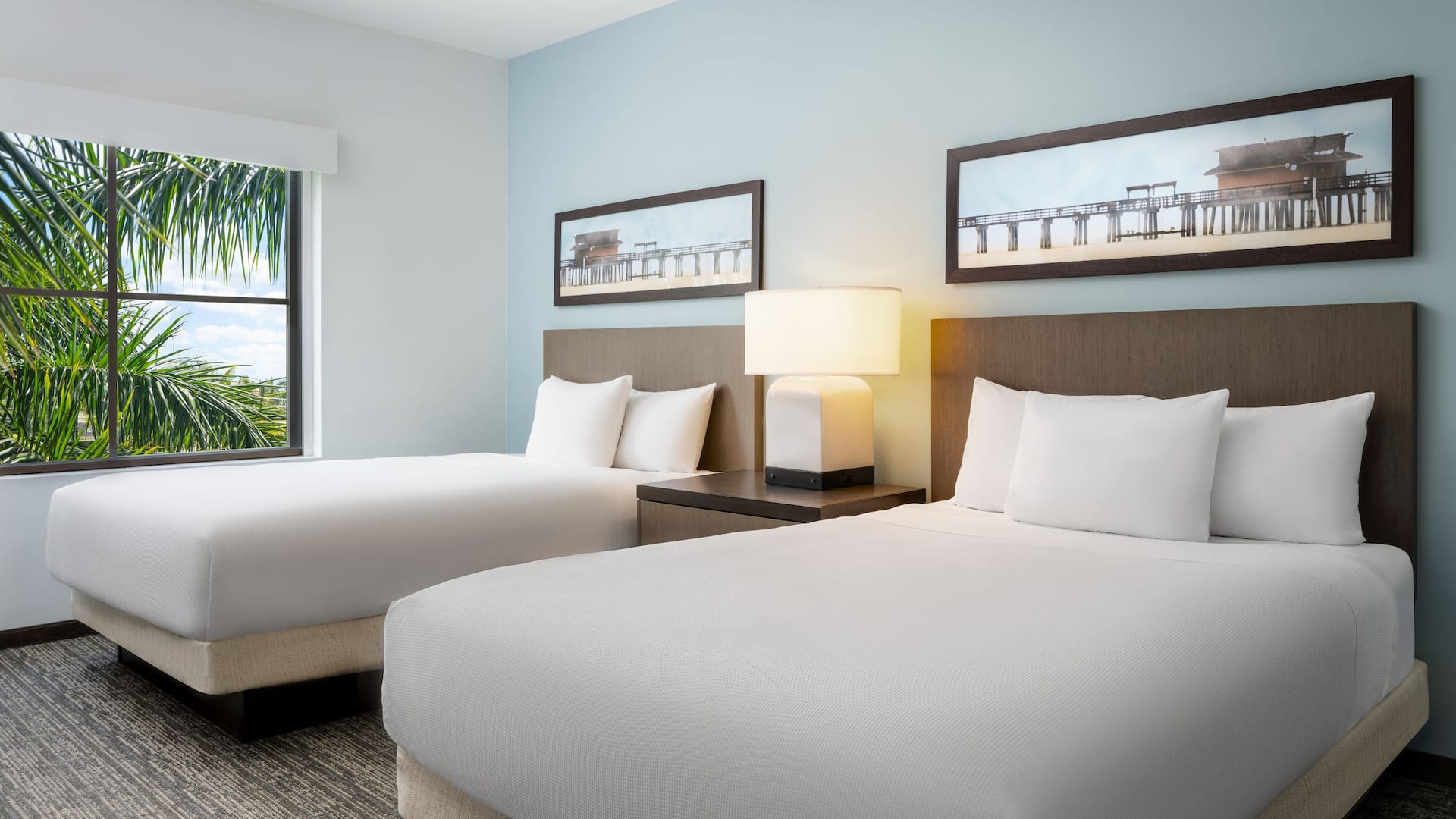 第 3，共 4 Hyatt House Naples/5th Avenue BSQ One Bedroom Two Queen View Bedroom