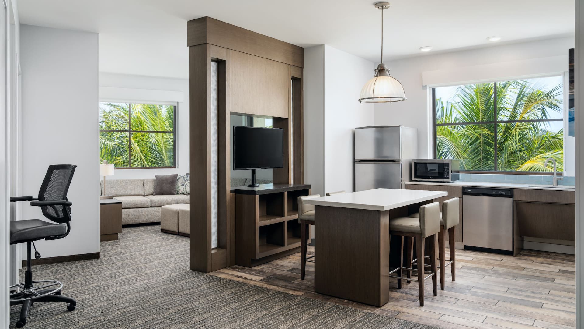 Hyatt House Naples/5th Avenue BKK Two Bedroom King Kitchen