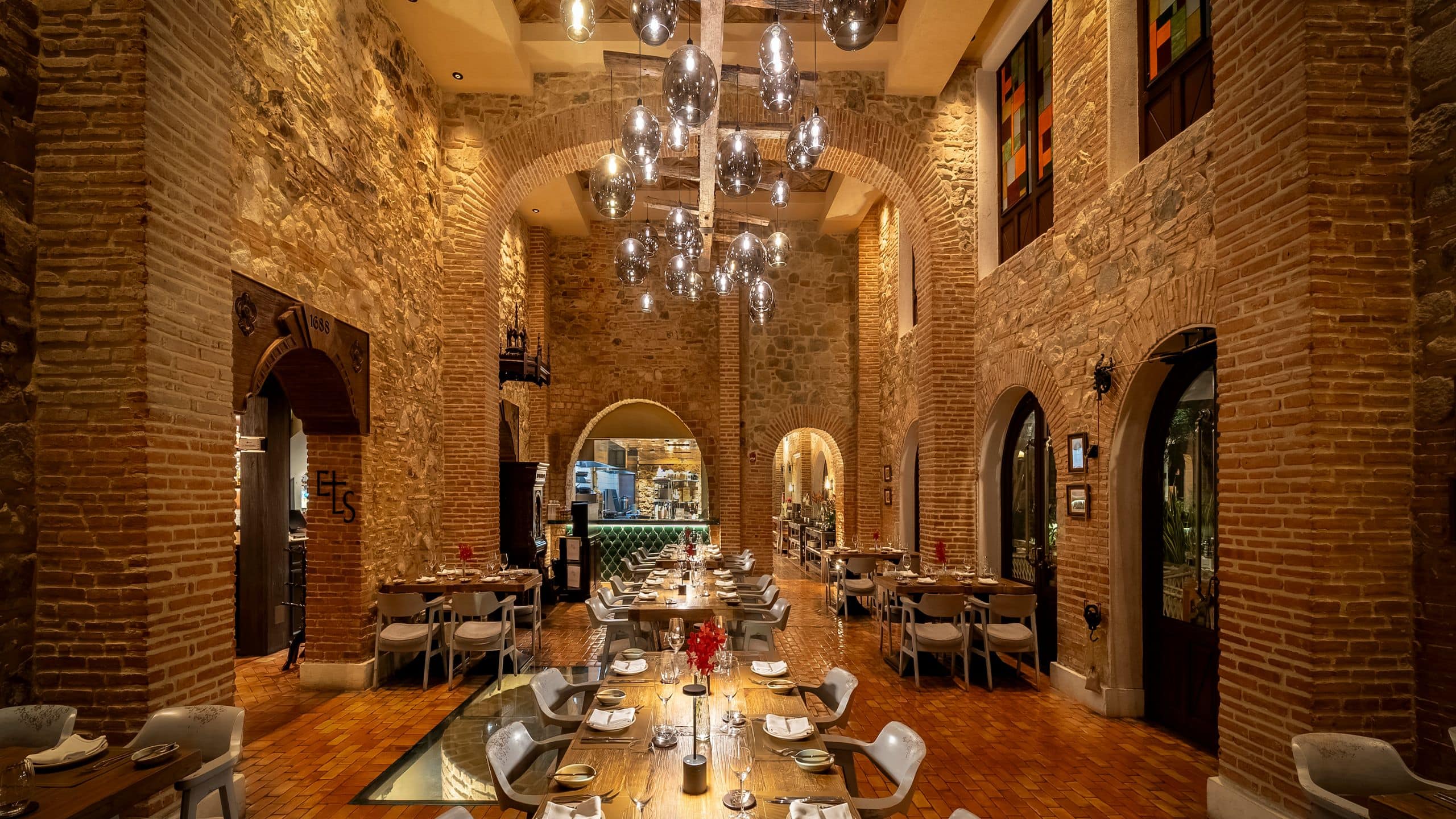 Hotel La Compañia El Santuario Dining Area