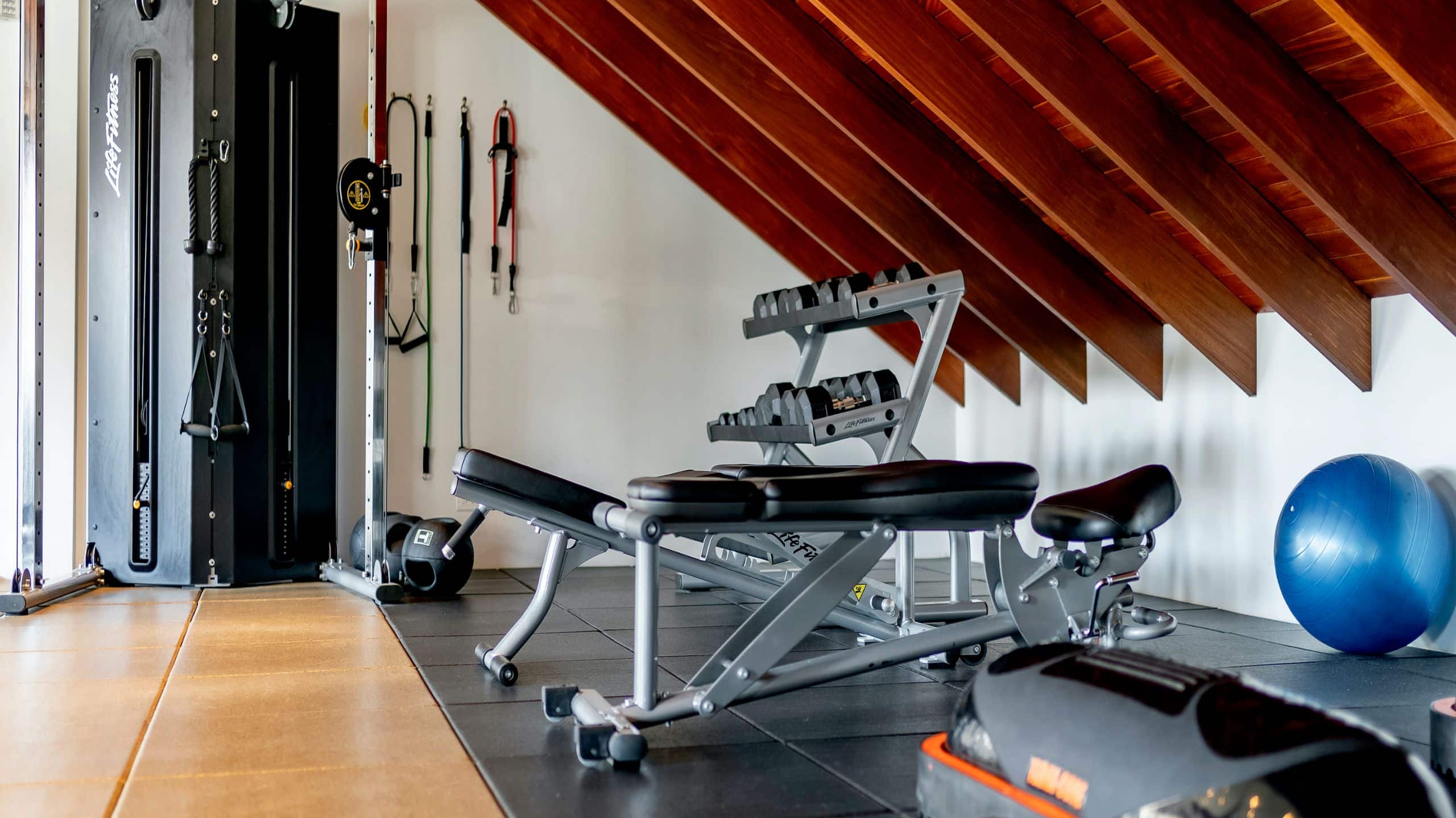 Hotel La Compañia Fitness Center Details