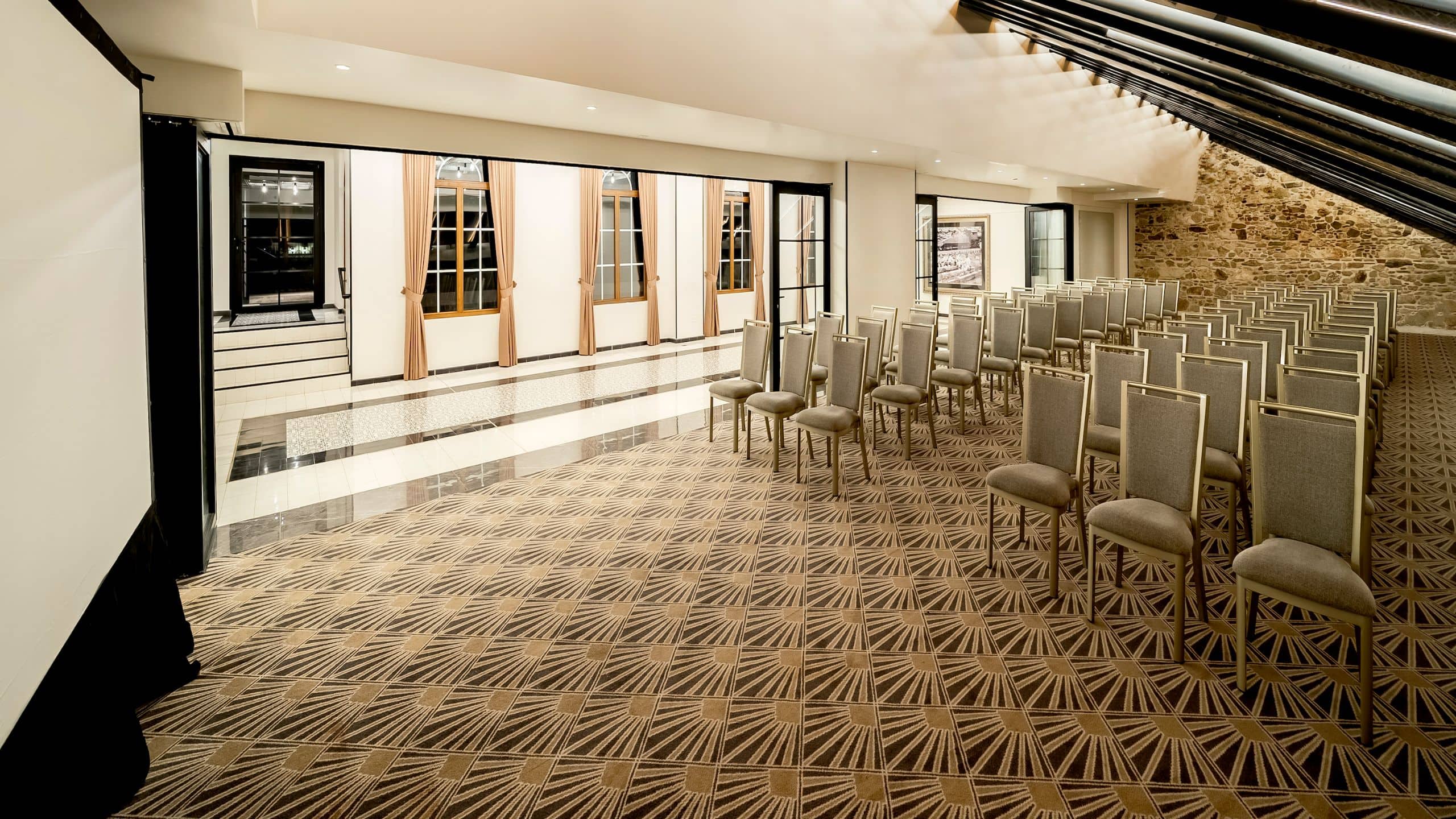 Hotel La Compañia Roosevelt Meeting Room Theater Setup