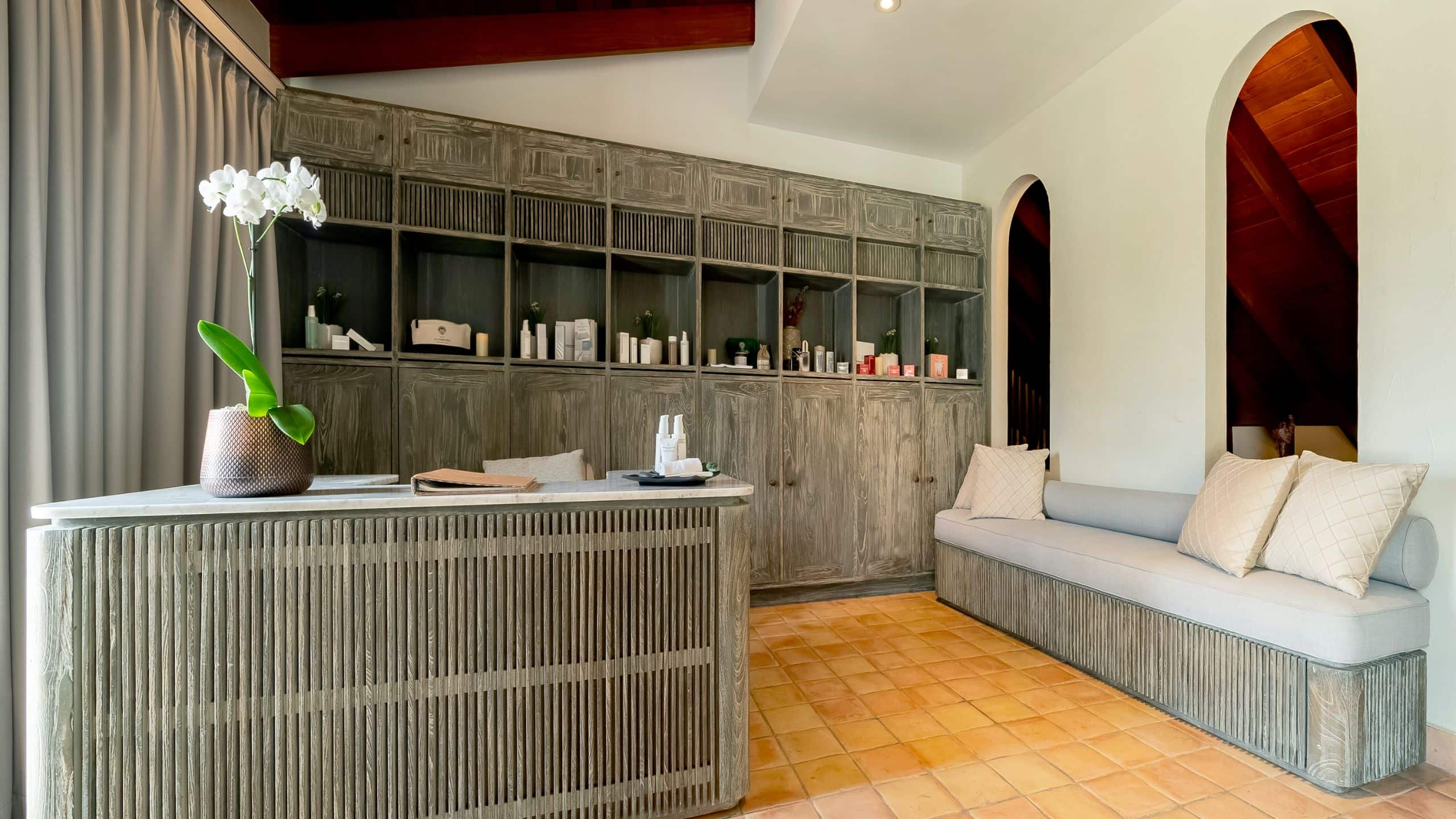 Hotel La Compañia Spa Entrance