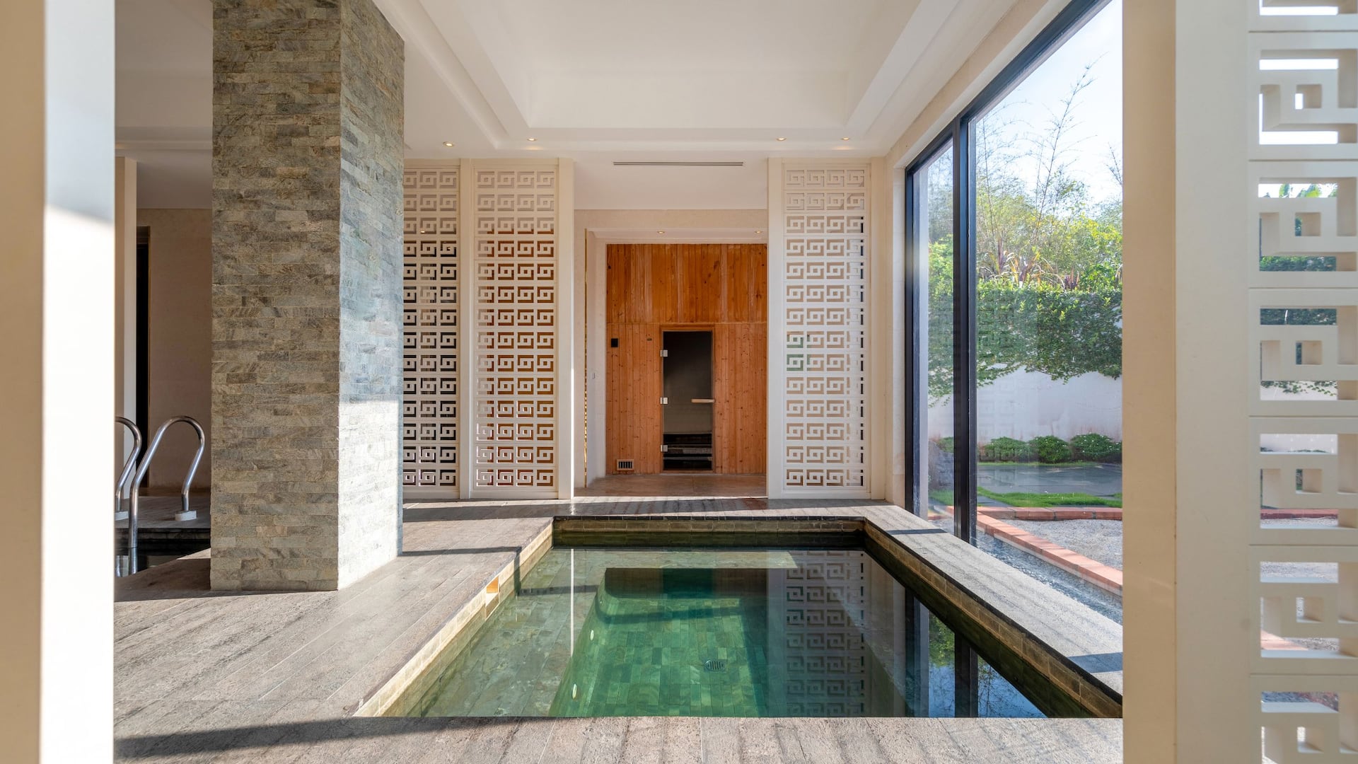 Hyatt Regency Danang Resort and Spa Hot Tub