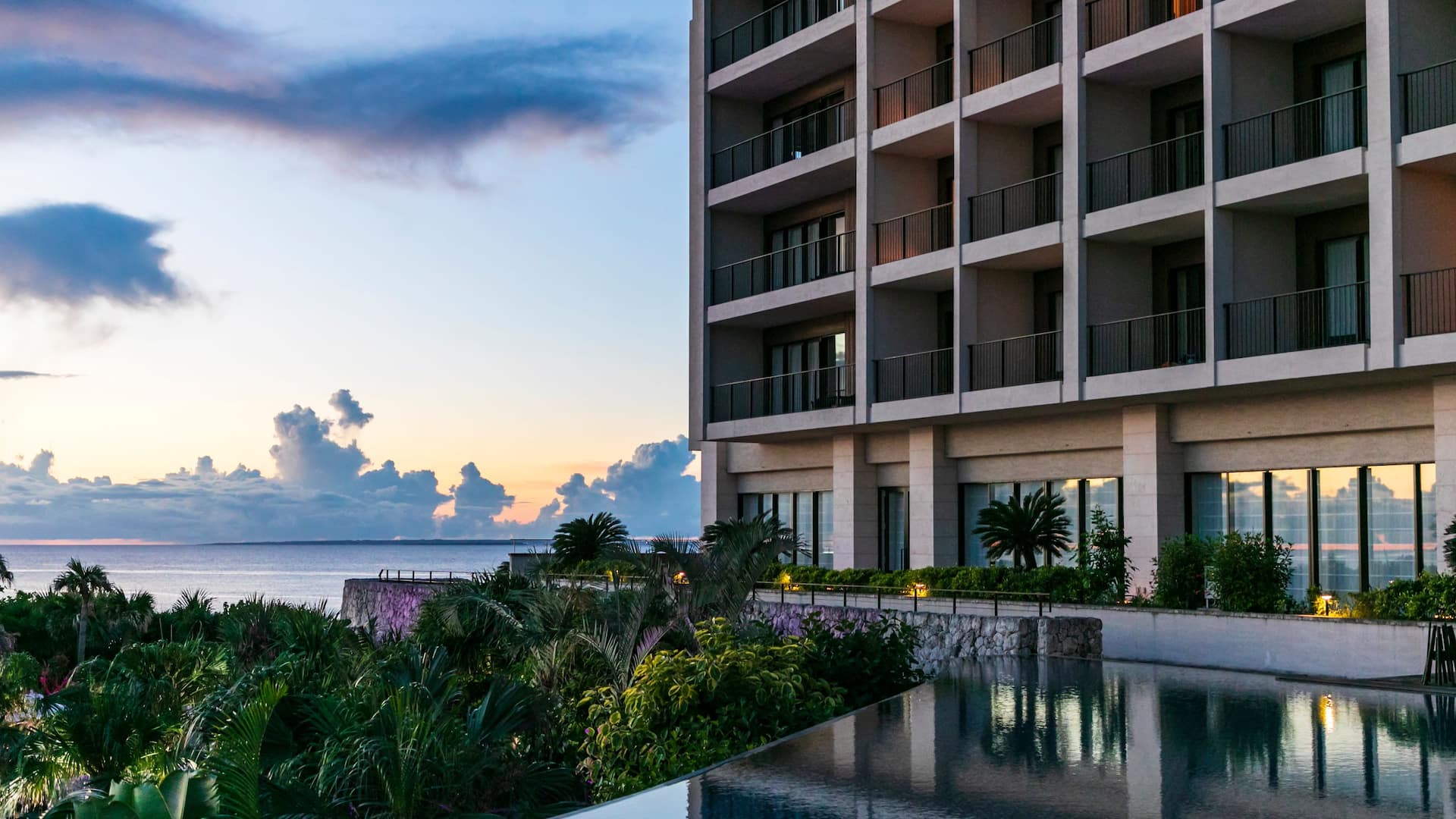 Hyatt Regency Seragaki Island, Okinawa Suiban Sky
