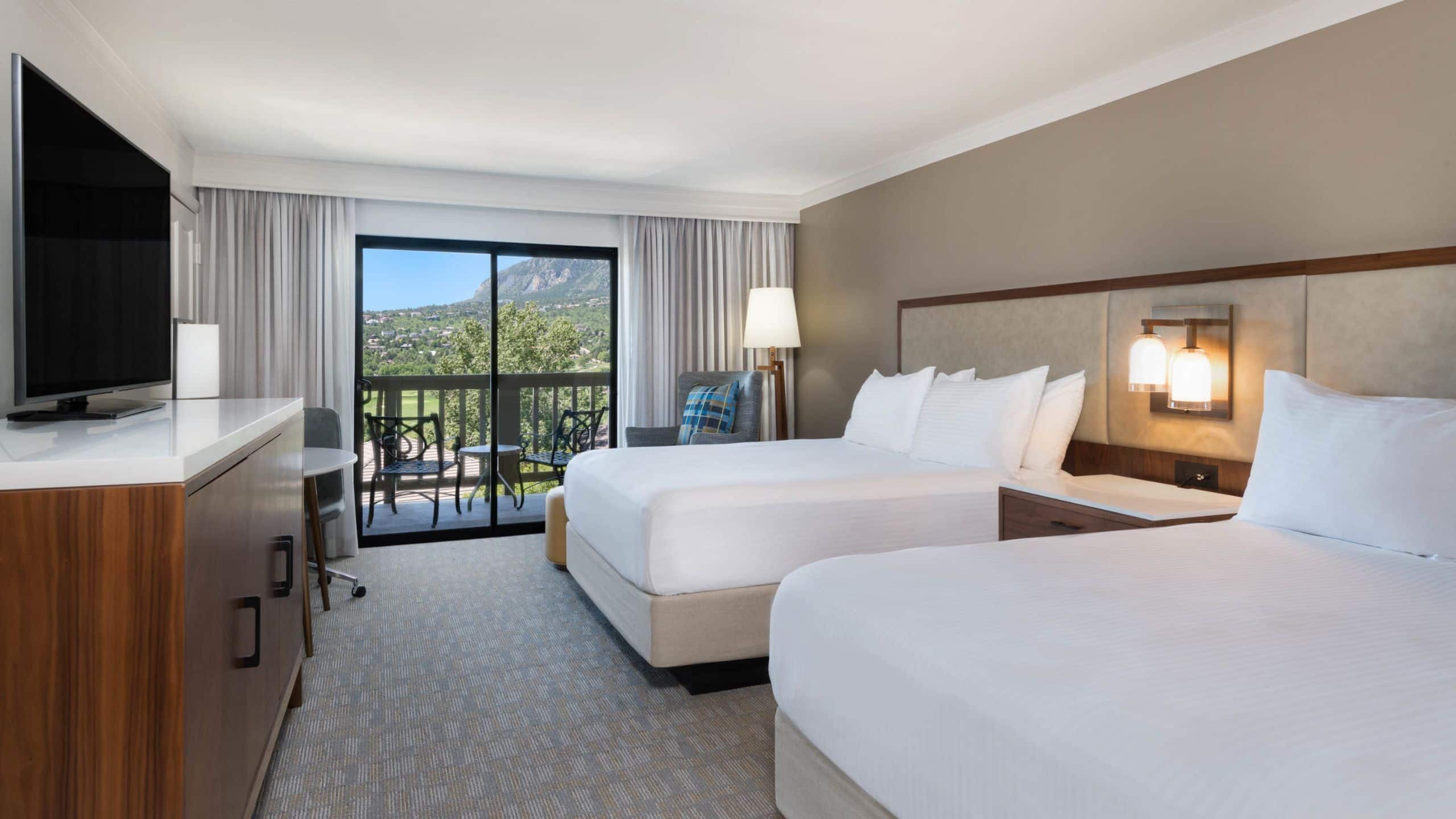 Cheyenne Mountain Resort Guestroom Double Queen