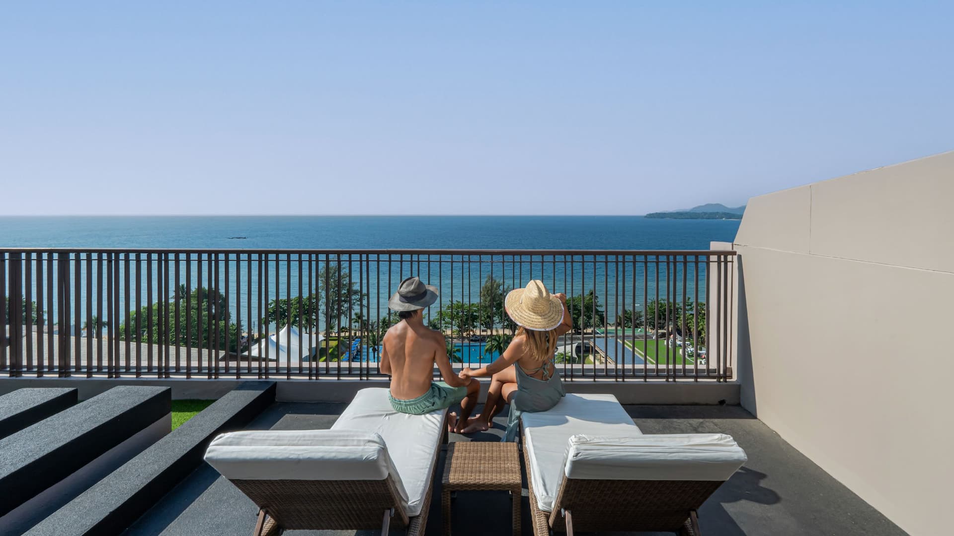 Hyatt Regency Phuket Resort Terrace Whirlpool Sunbed