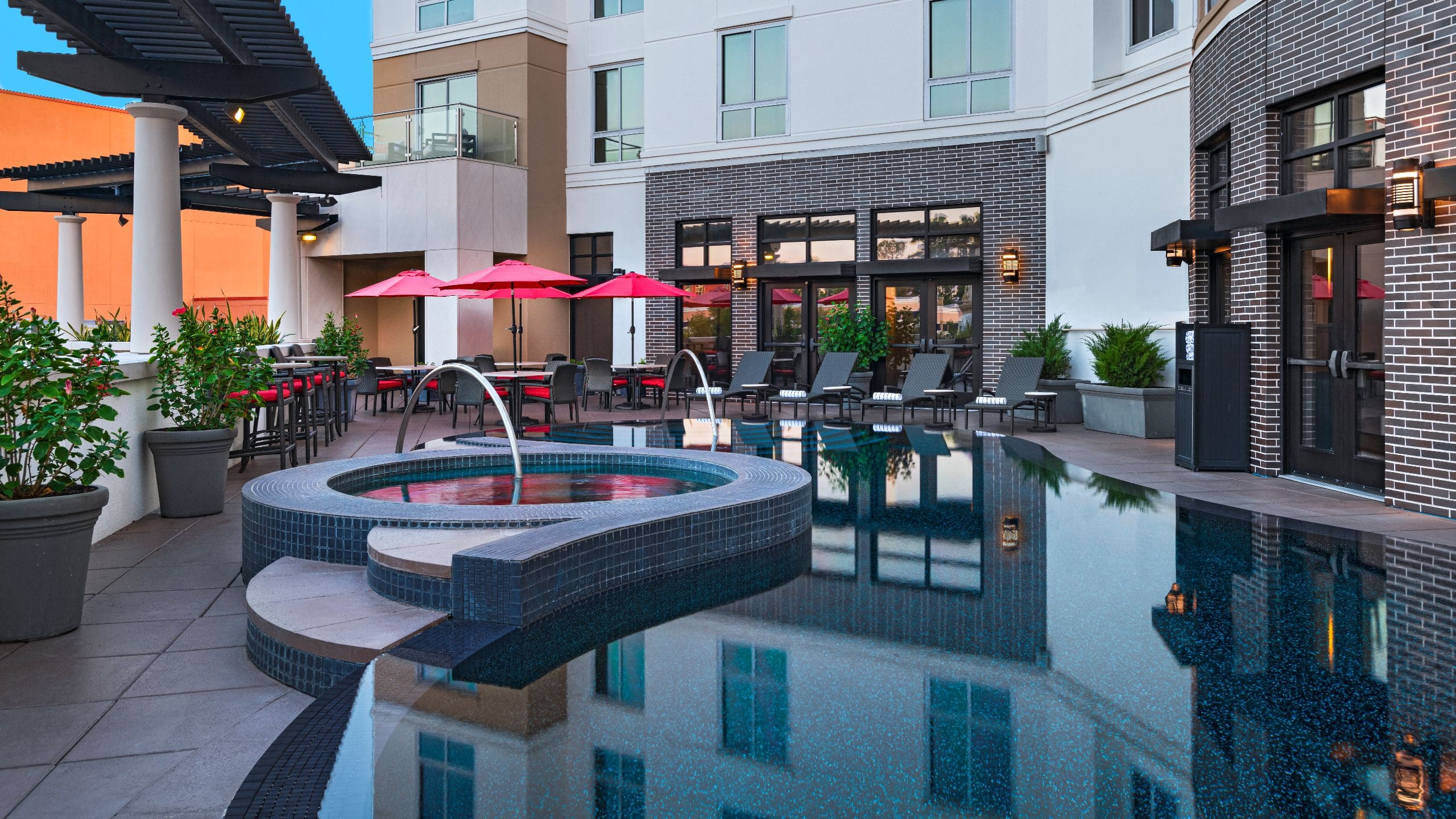 Hyatt Centric The Woodlands Pool Bar Side