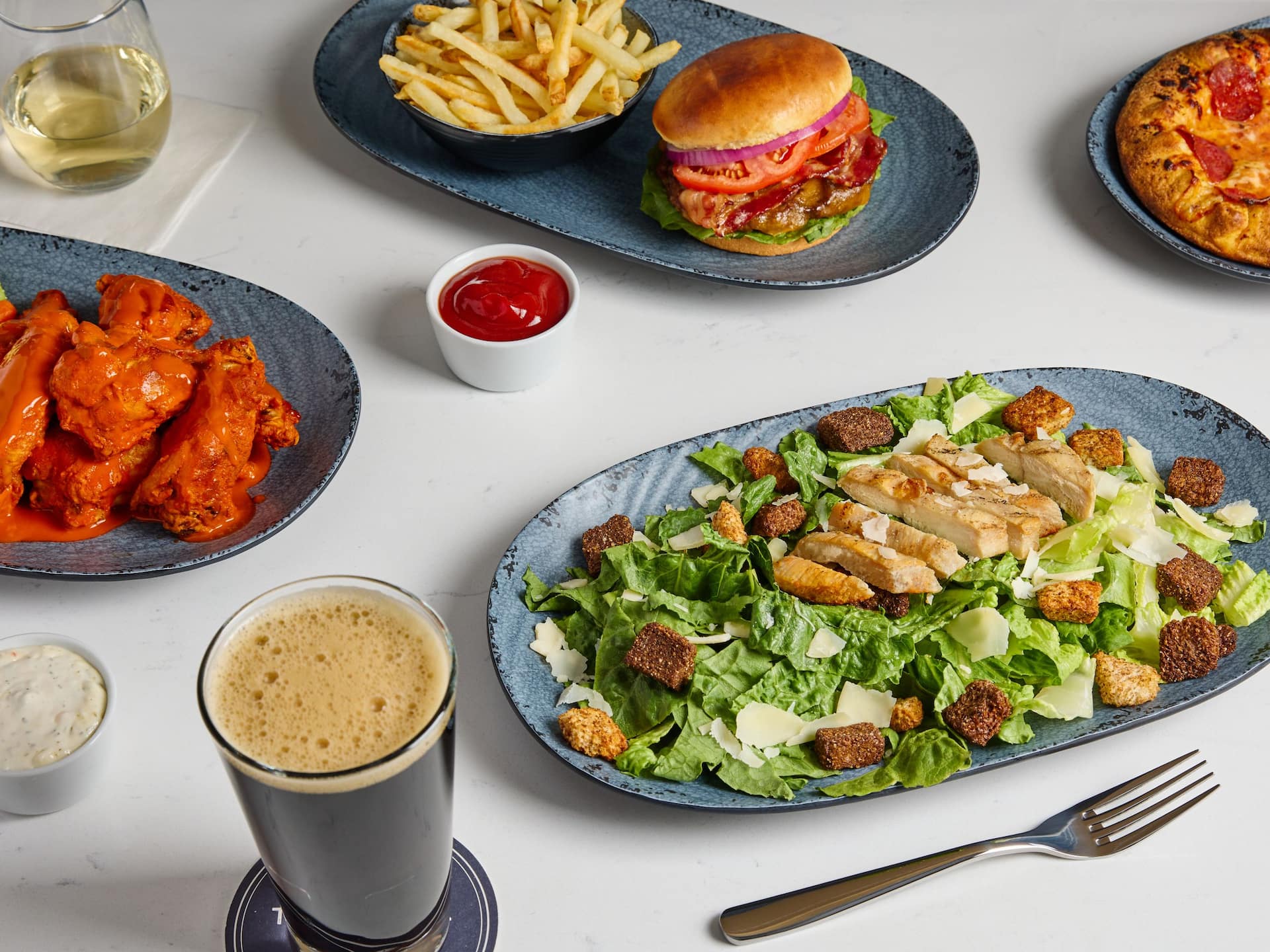 Hyatt Place HP_P0529 Lunch Dinner Burger Pizza Fries Wings Salad Wine Beer