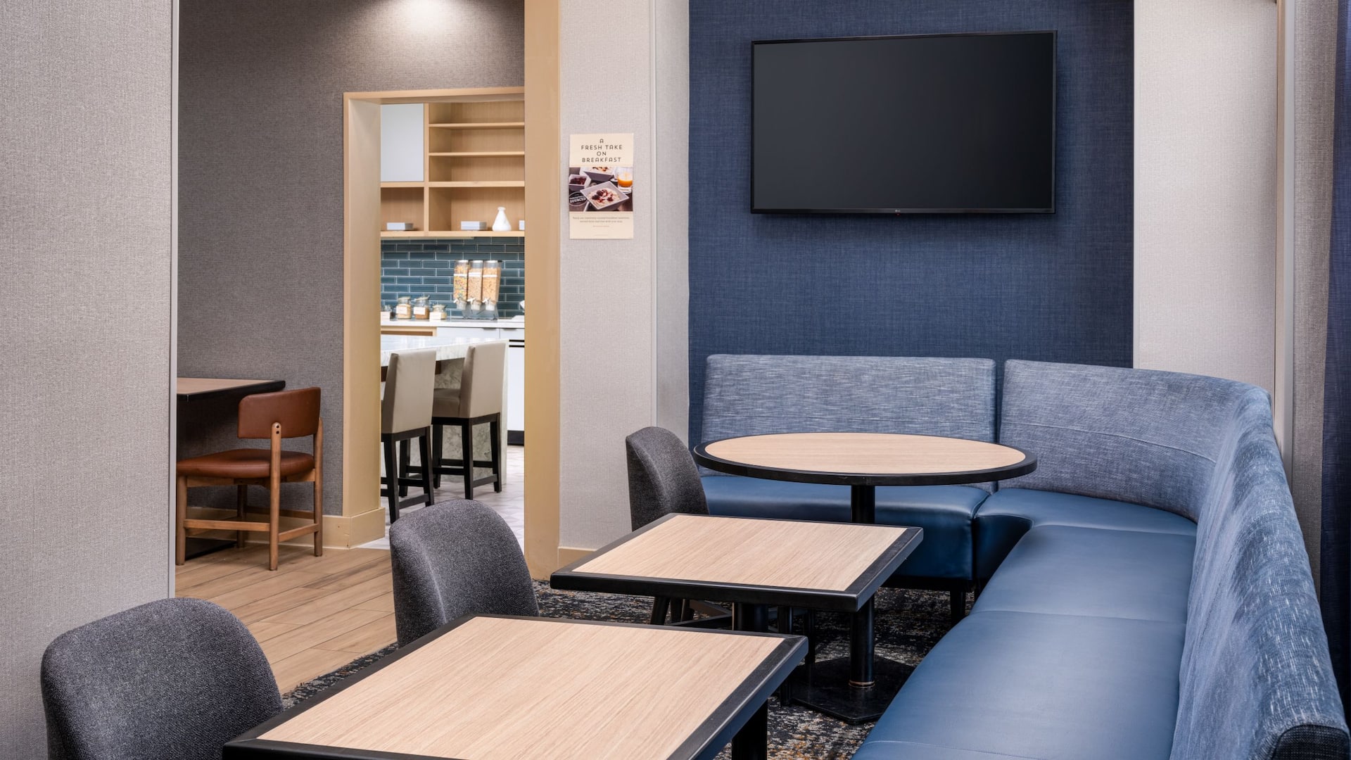 Hyatt Place Columbia/Harbison Breakfast Seating