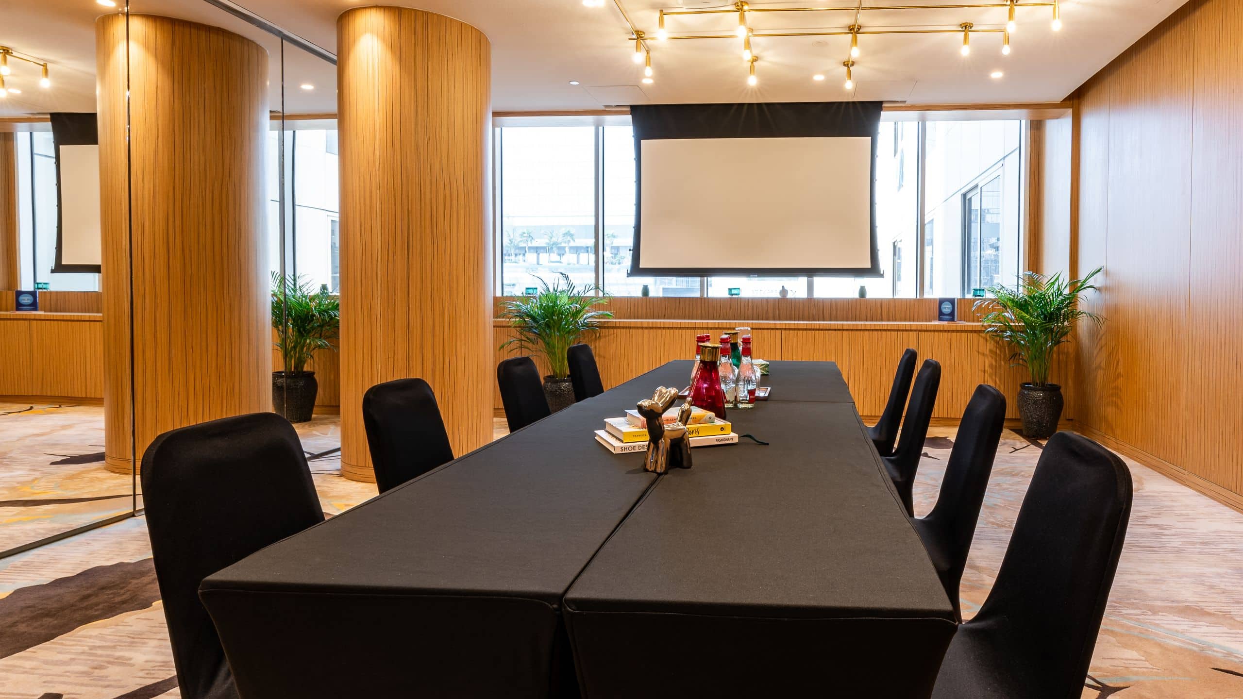 Andaz Dubai The Palm Meeting Room Boardroom Setup