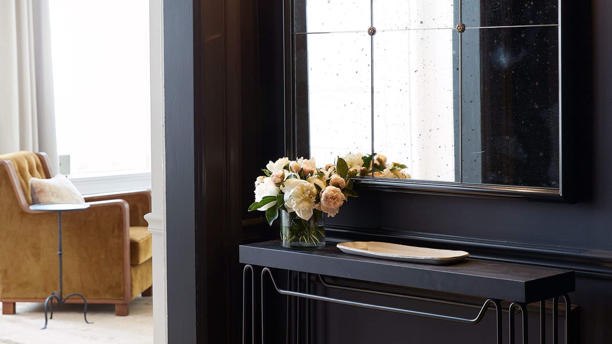 5/8 The Bellevue Hotel Suite Entryway