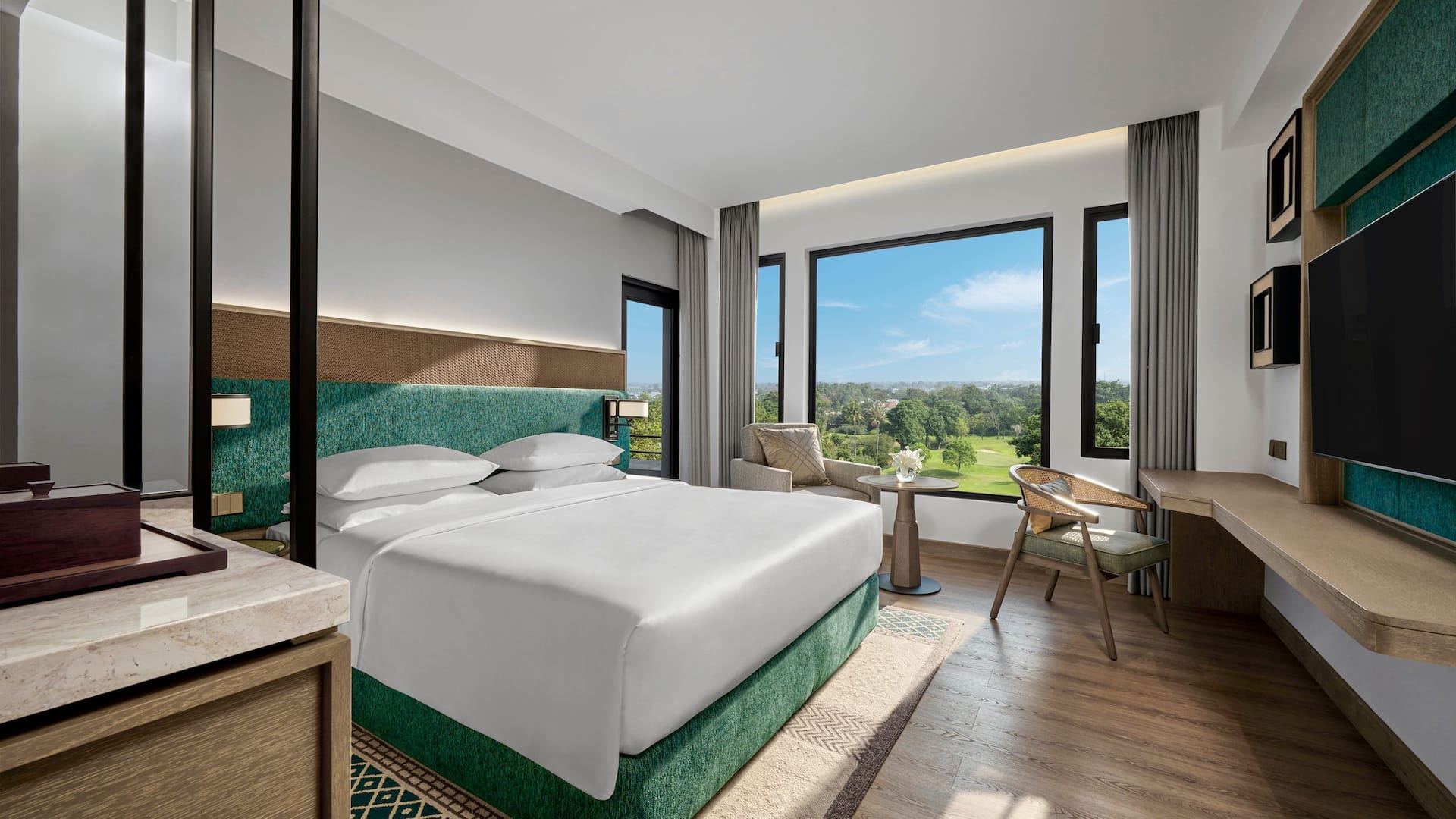 Hyatt Regency Yogyakarta King Bed Premier Golf Balcony