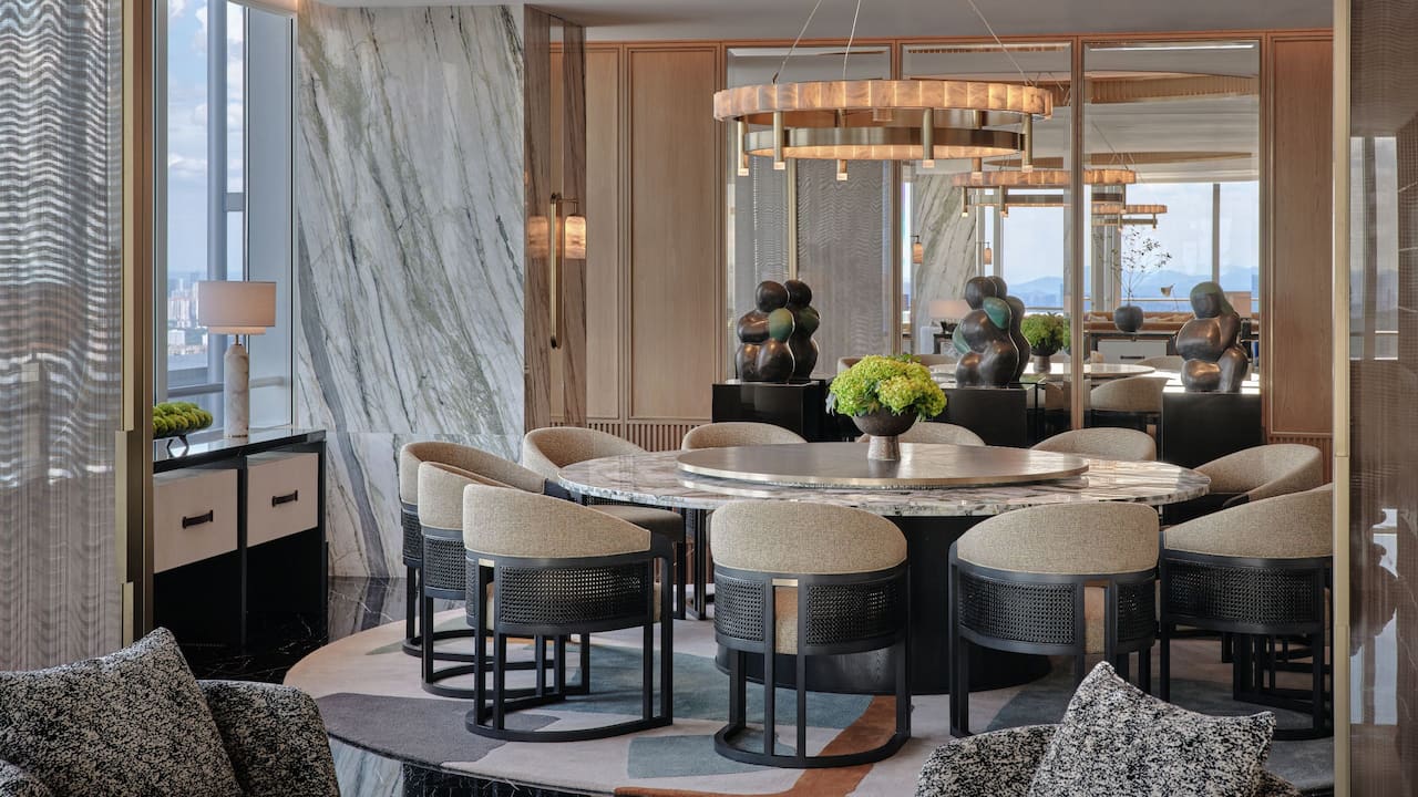 Presidential Suite Table