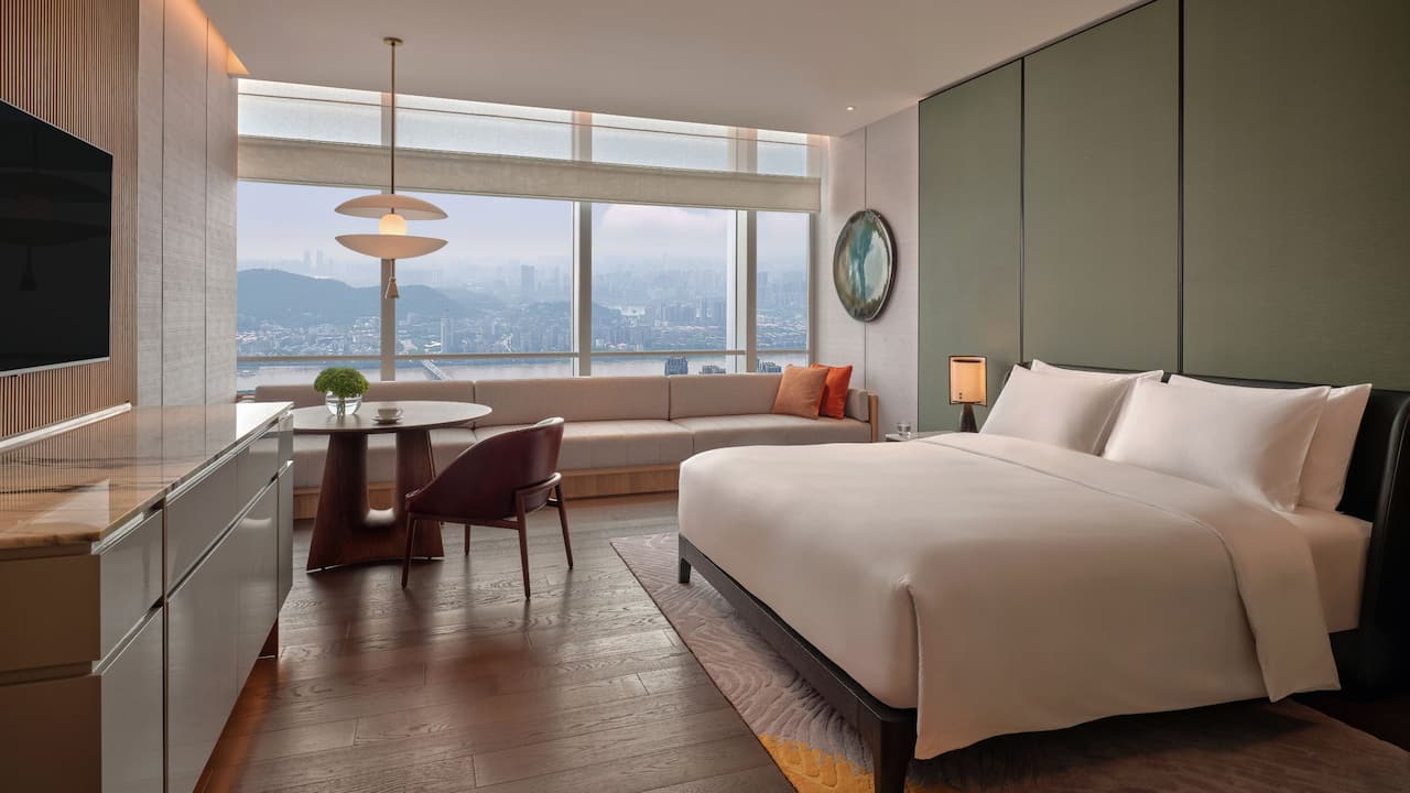 River View King