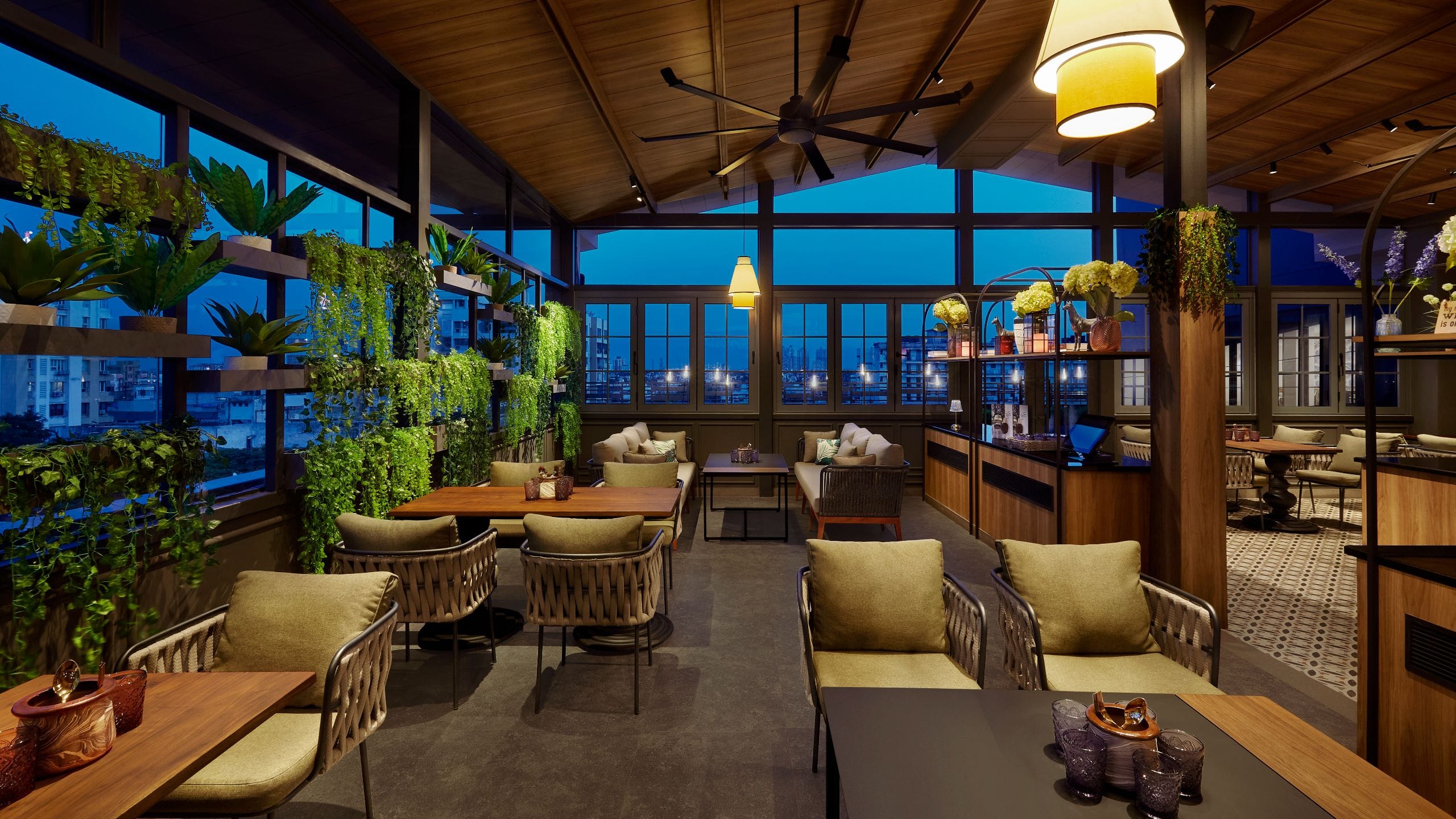 1 of 4 Hyatt Centric Ballygunge Kolkata Calon Expanse Seating