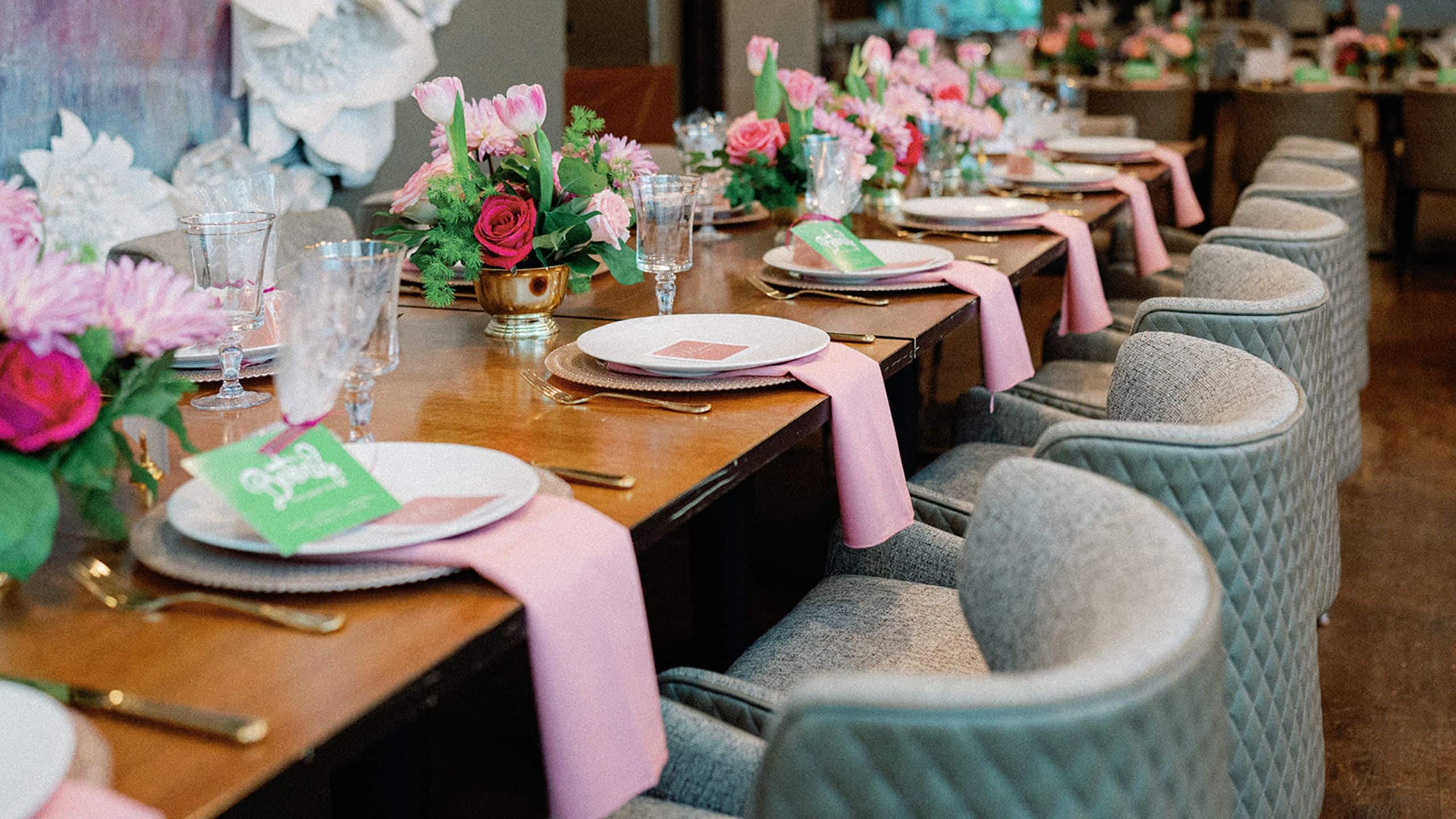 Thompson San Antonio – Riverwalk Wedding Table Settings
