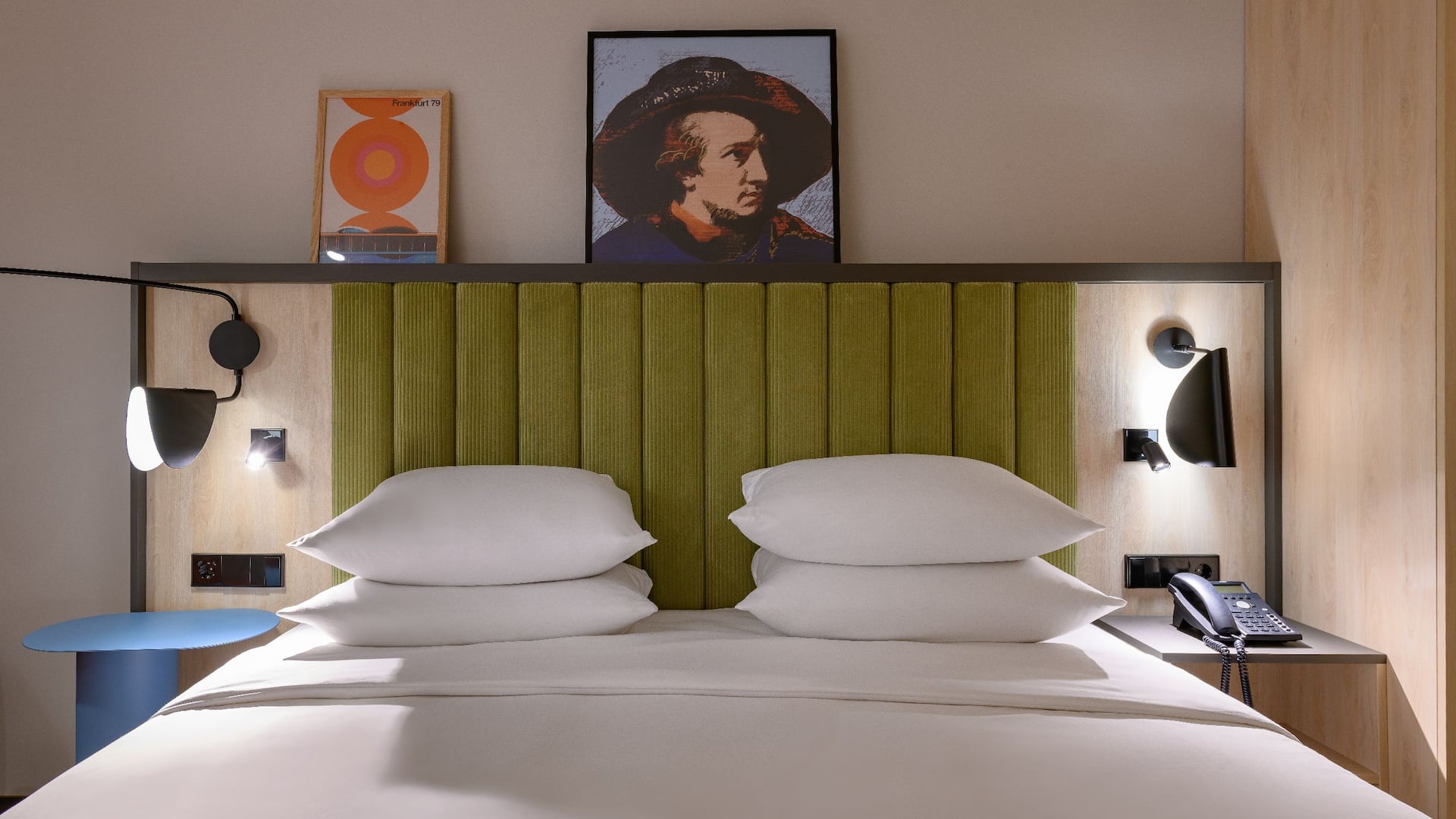 Hyatt House Frankfurt Goetheplatz Guestroom King Bed Partial Frontal View