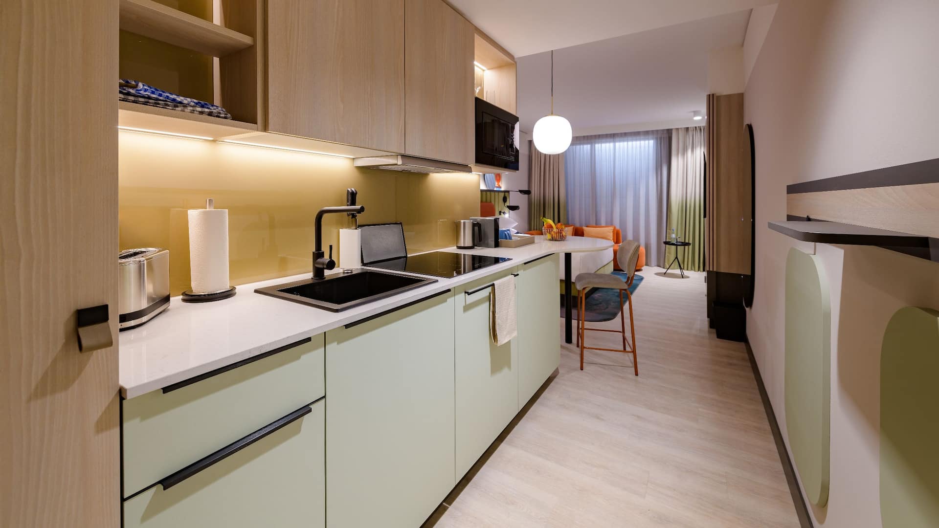 Hyatt House Frankfurt Goetheplatz Guestroom Kitchenette