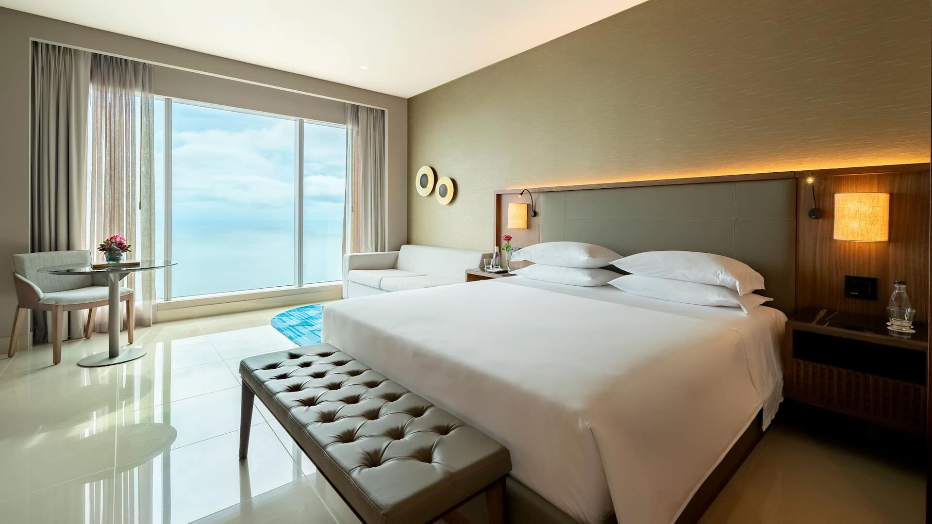 1/5 Hyatt Regency Cartagena Seaside One King Bed With Club Access