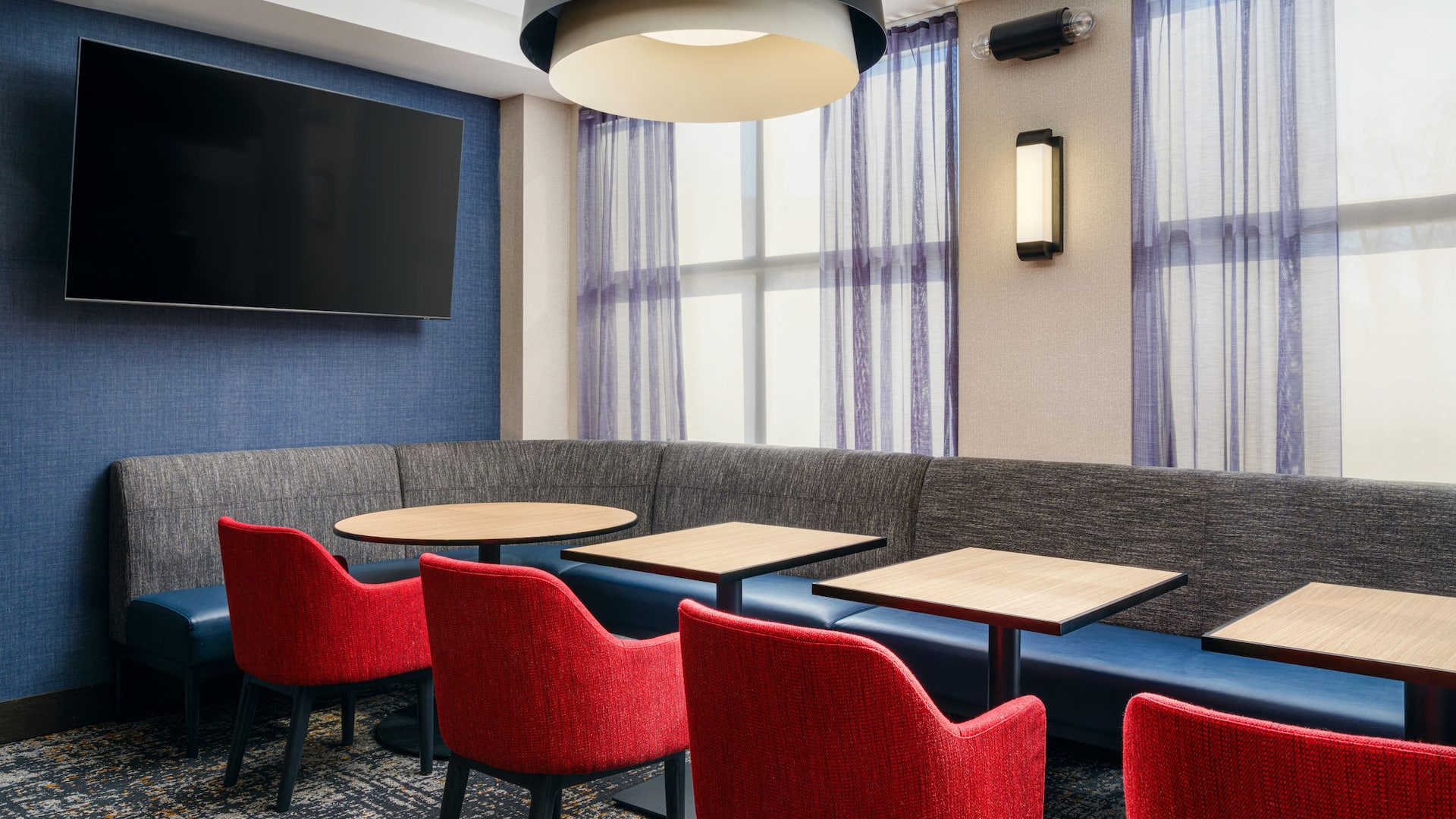 Hyatt Place Greensboro Lobby Dining