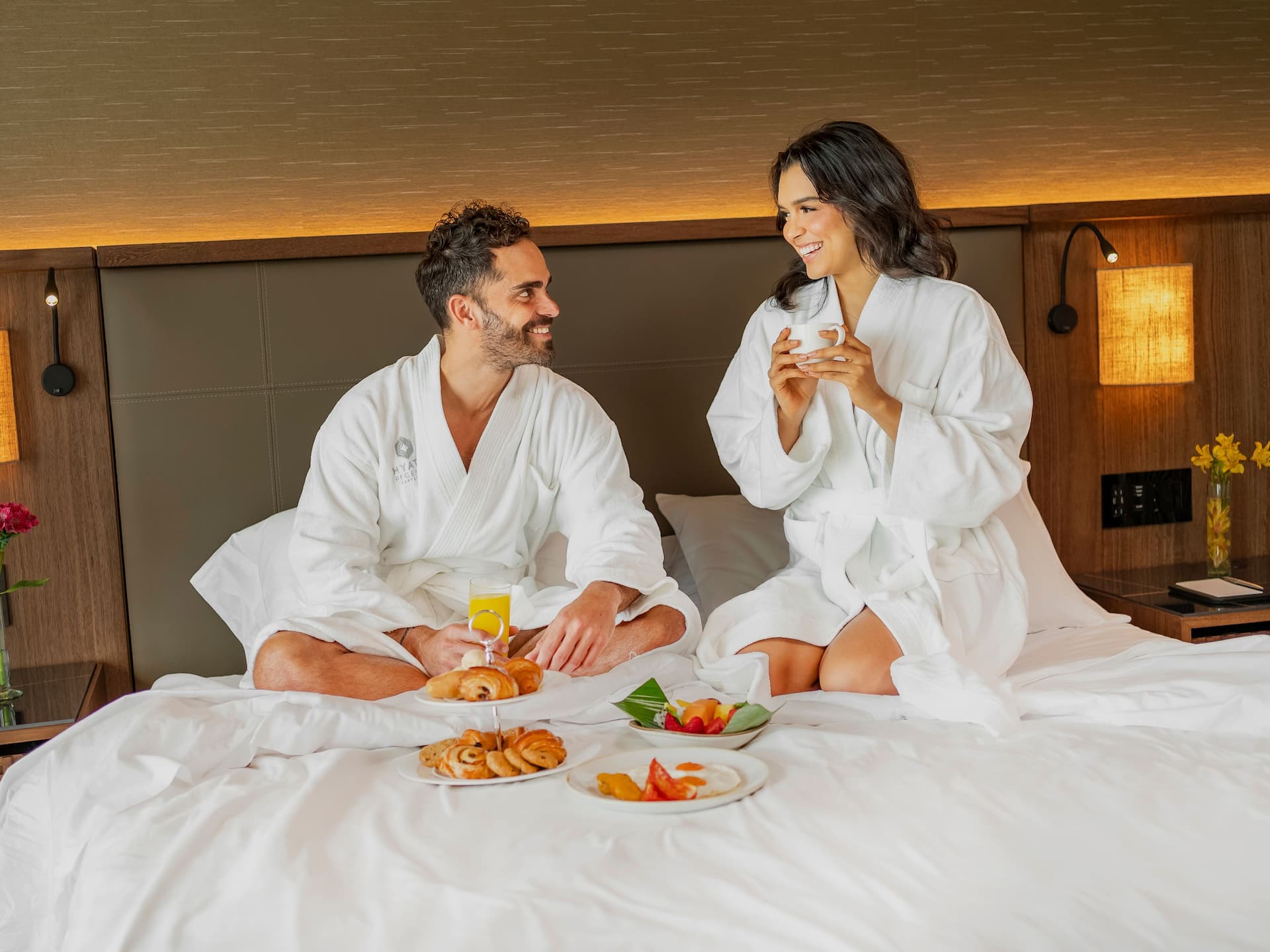 Hyatt Regency Cartagena Couple Sunrise Together