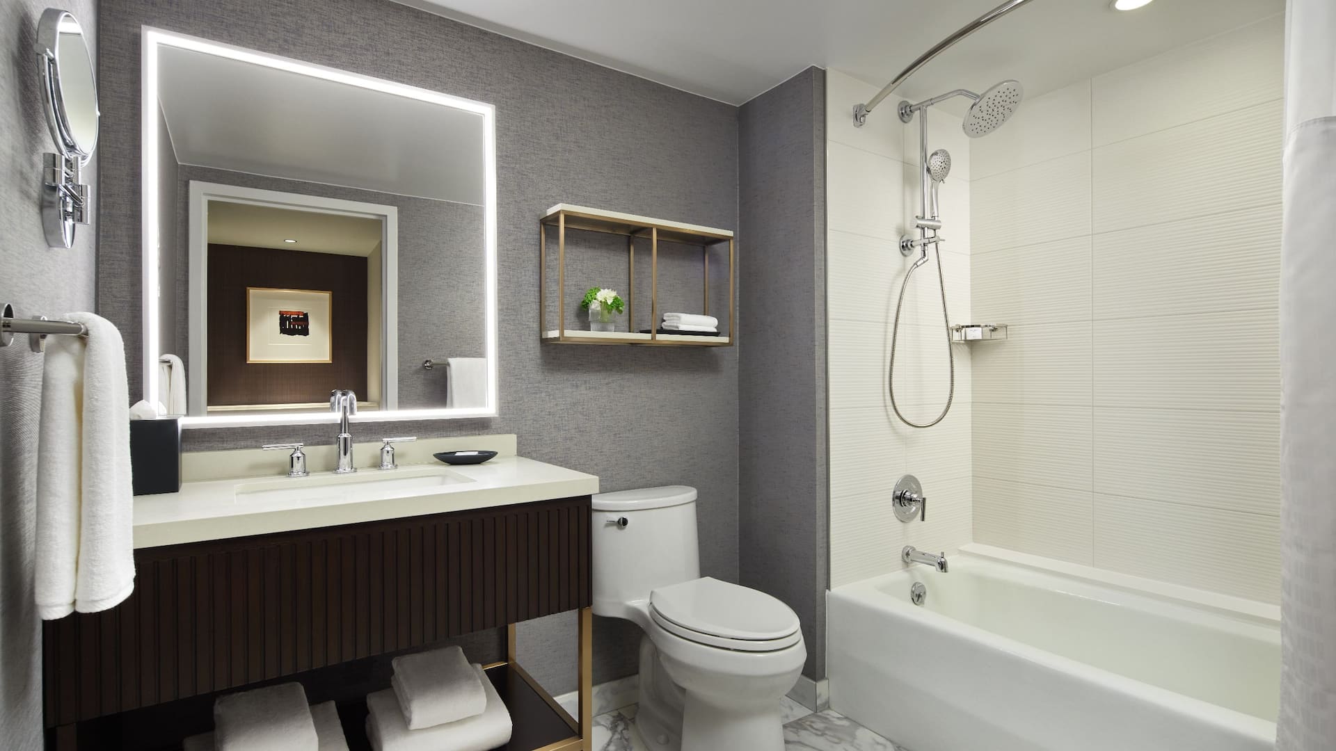 Grand Hyatt Washington Bathroom Tub