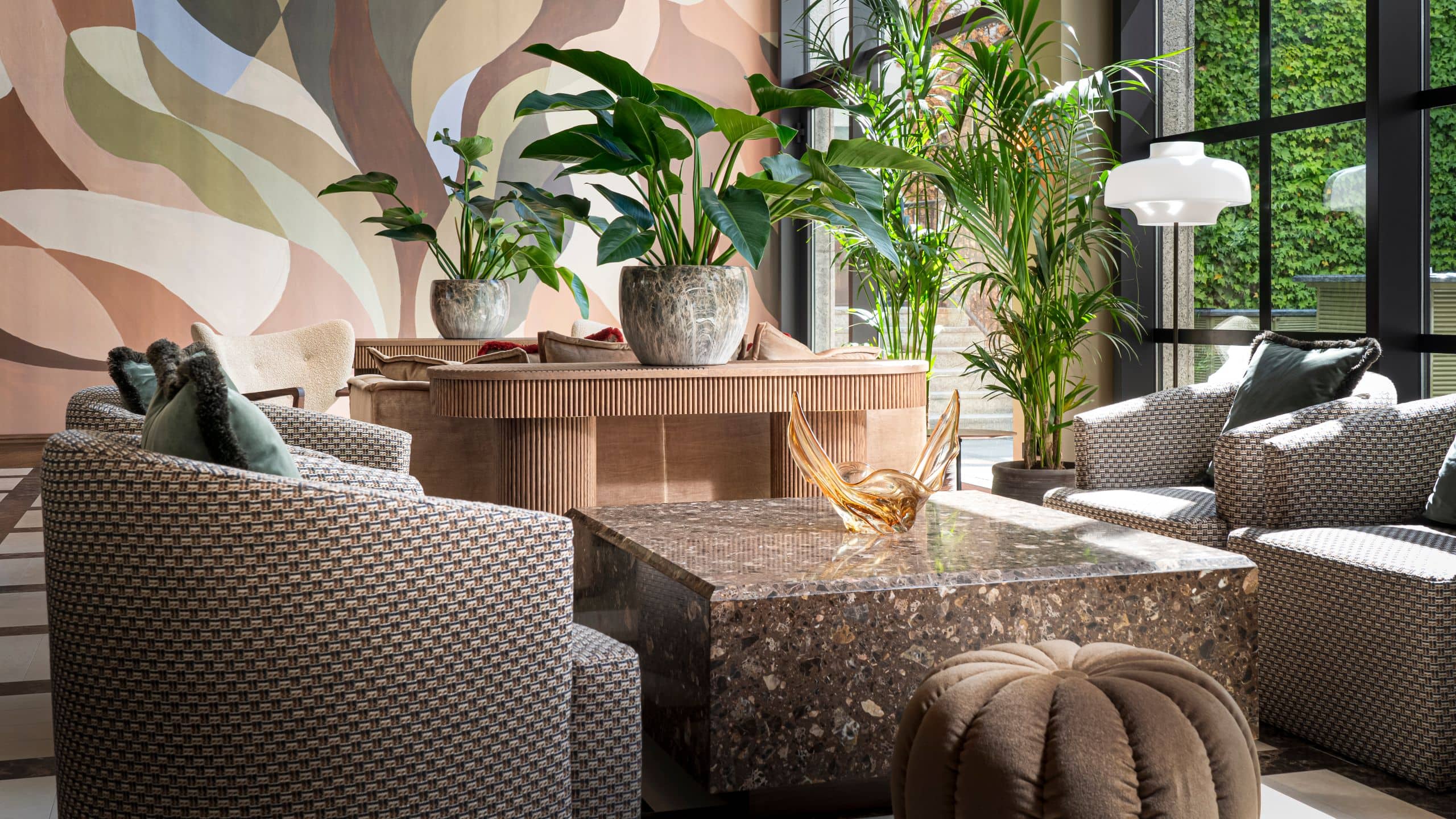 Brunfels Hotel Lobby Lounge Monoblock Table