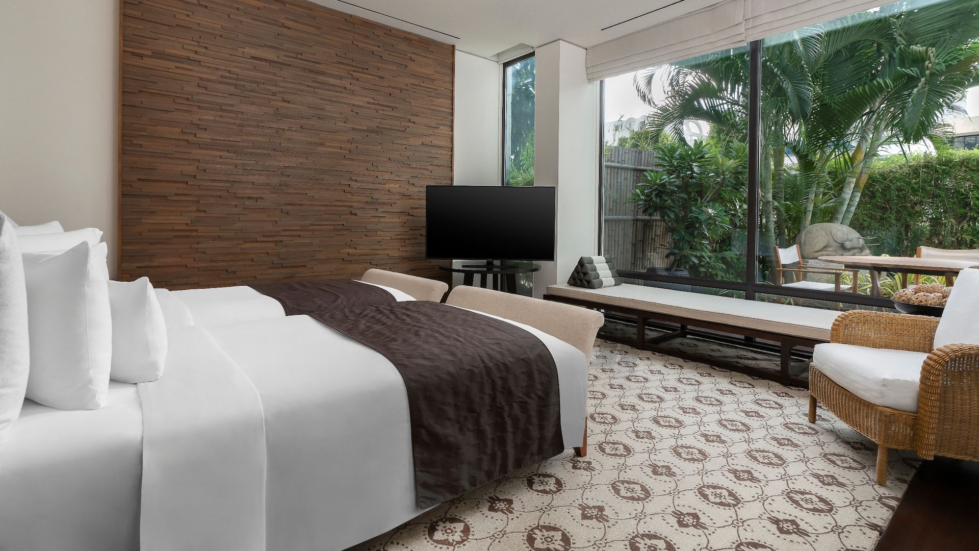 Grand Hyatt Erawan Bangkok Garden Villa Bedroom Twin