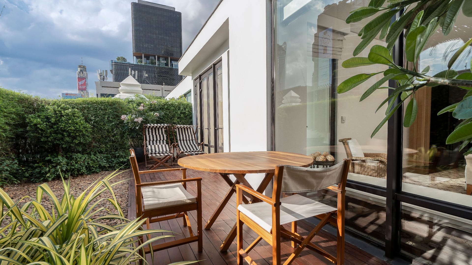 2 of 9 Grand Hyatt Erawan Bangkok Garden Villa Patio