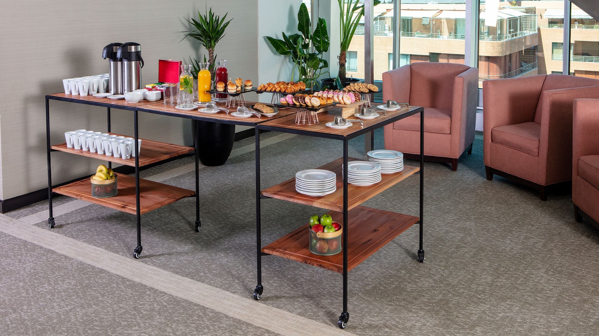 2 of 5 Hyatt Place Santiago/Vitacura Coffee Break Foyer