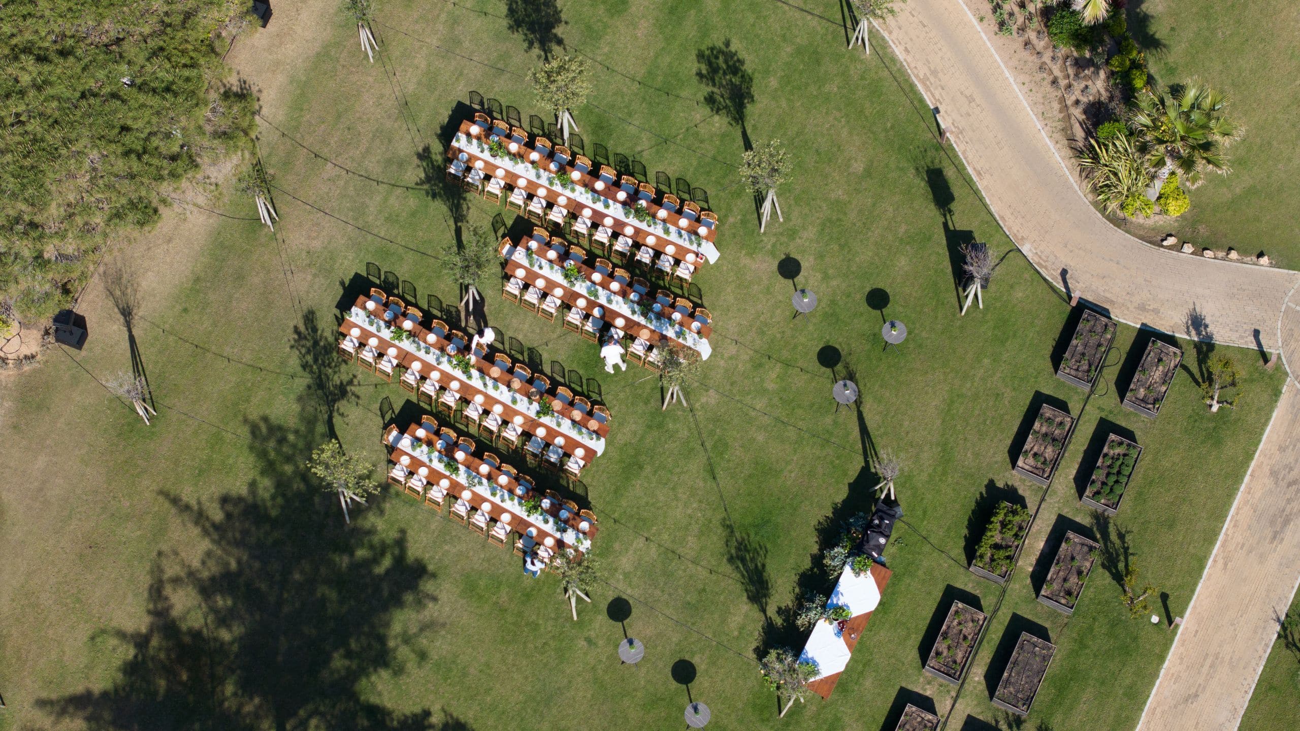 1 von 3 7Pines Resort Sardinia Mediterranean Garden Aerial View