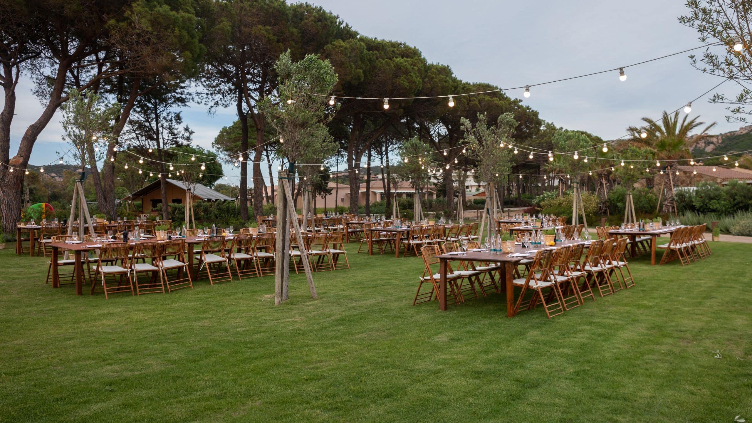 2 von 3 7Pines Resort Sardinia Mediterranean Garden