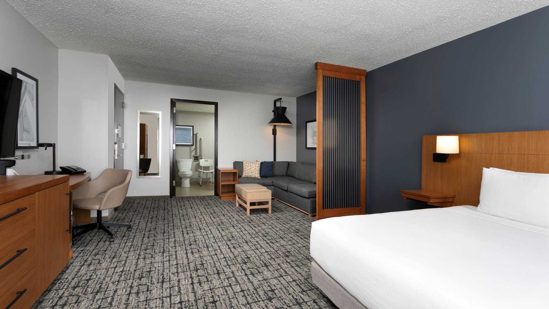 Hyatt Place Manatí King Accessible Guestroom