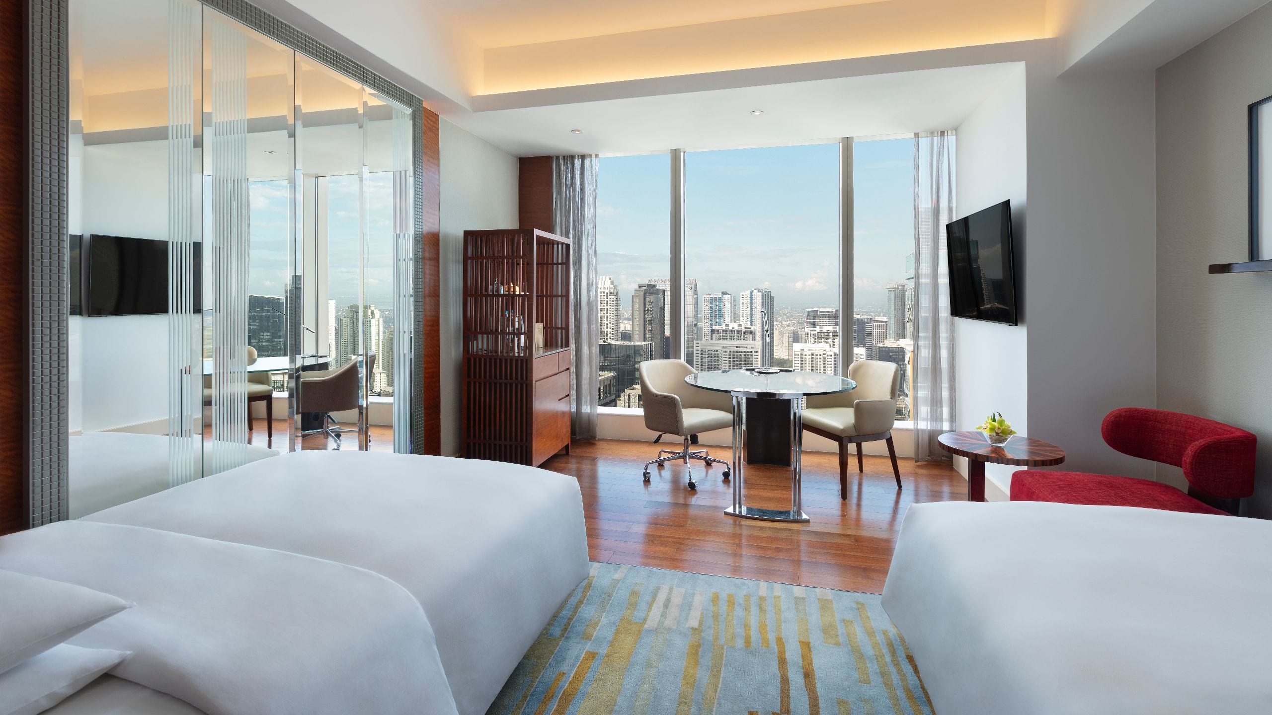 Grand Hyatt Manila Two Double Beds Guestroom Seating